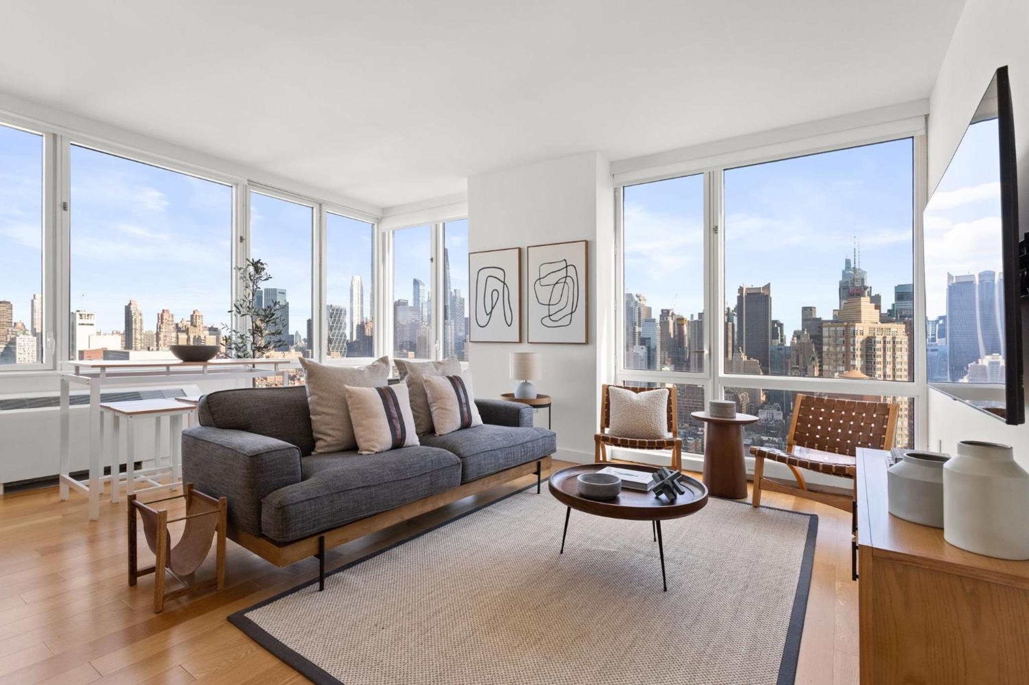 One-Bedroom Apartment With View photo 1