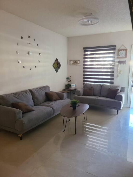 Three-Bedroom House photo 3