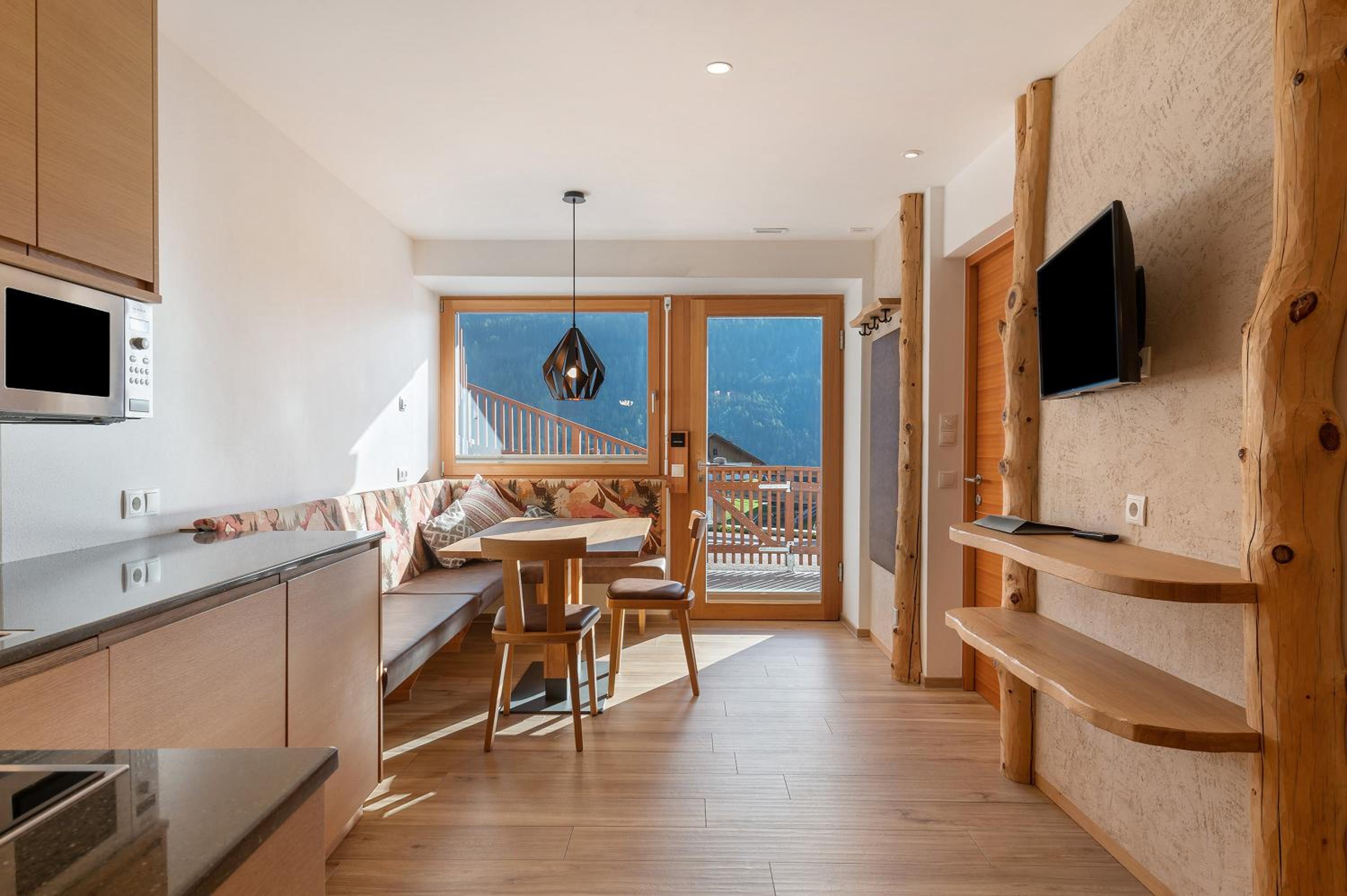 Two-Bedroom Apartment with Mountain View photo 1