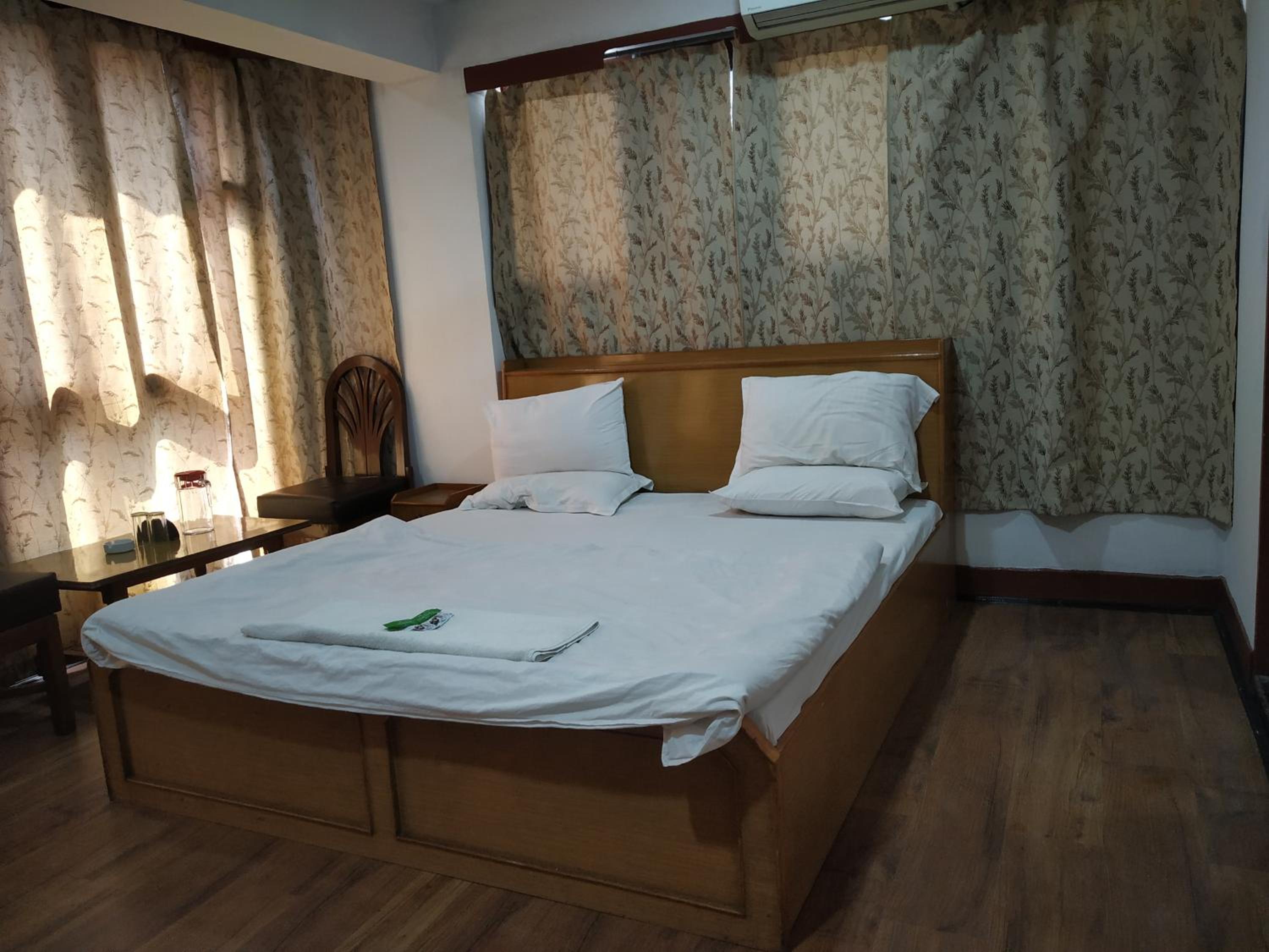Double Room - Photo 14