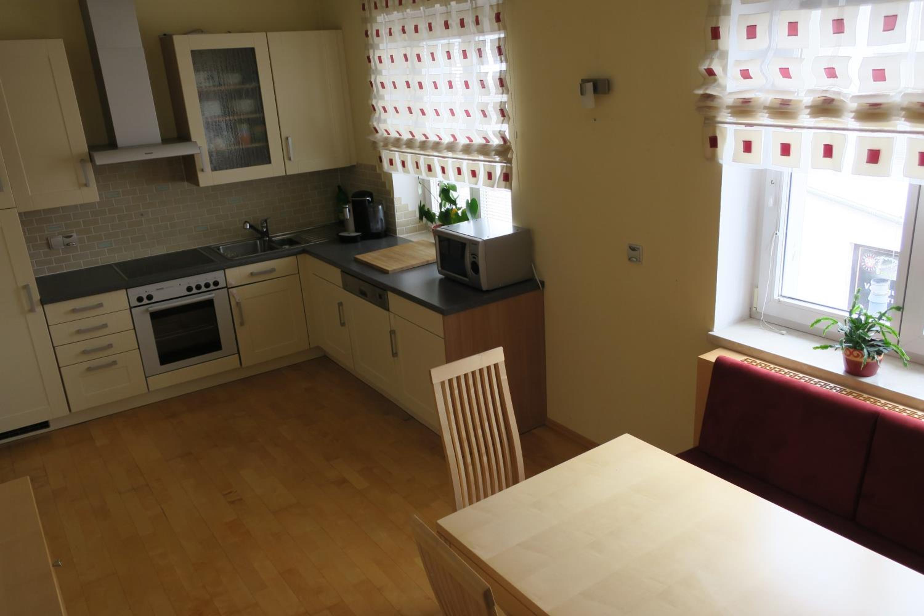 Three-Bedroom Apartment with Balcony photo 3