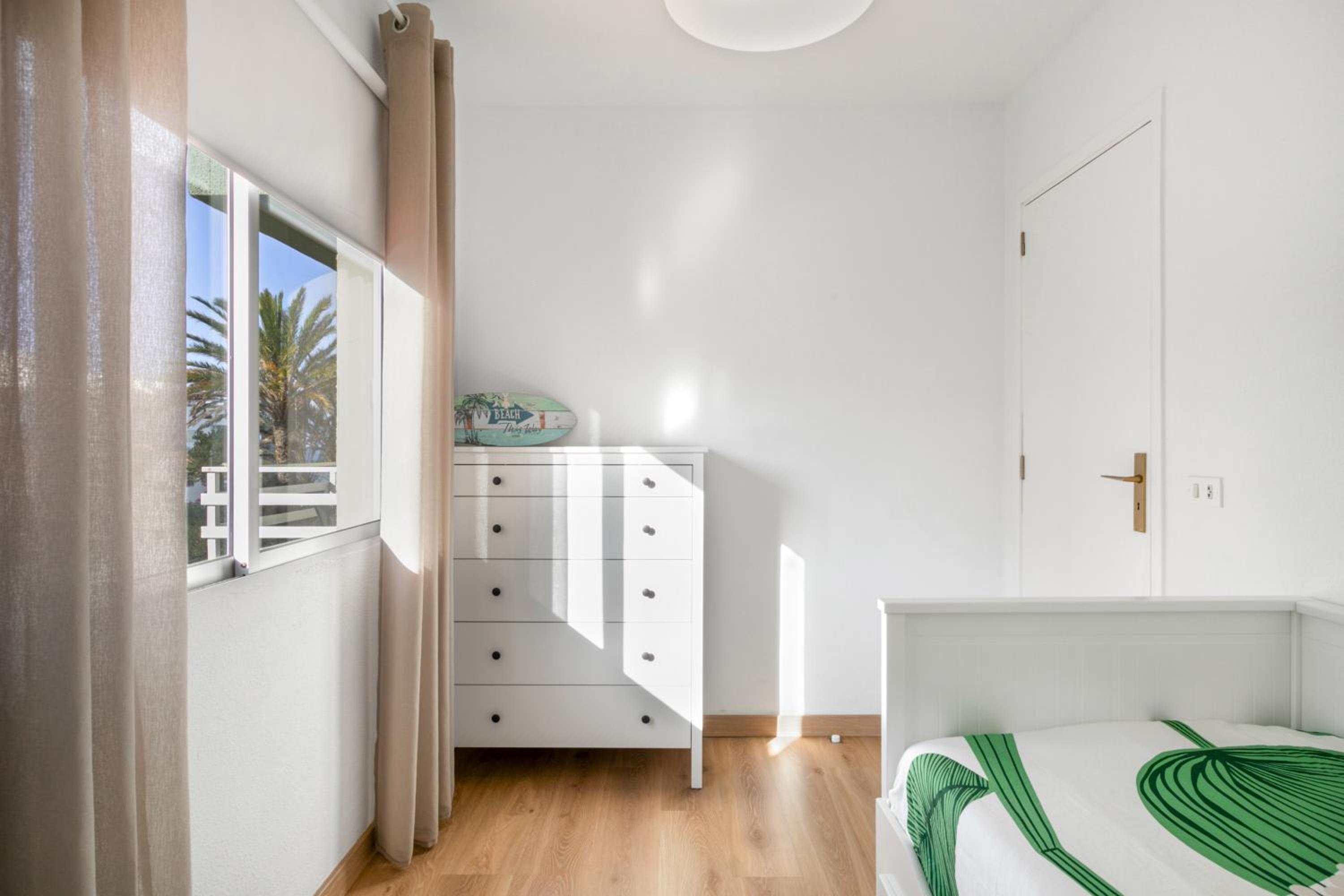 Two-Bedroom Deluxe Apartment with Ocean View photo 3
