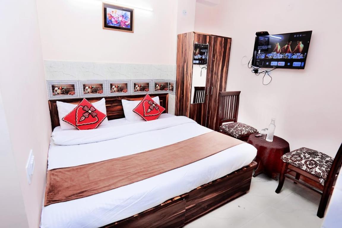 Single Room With Private Bathroom photo 2