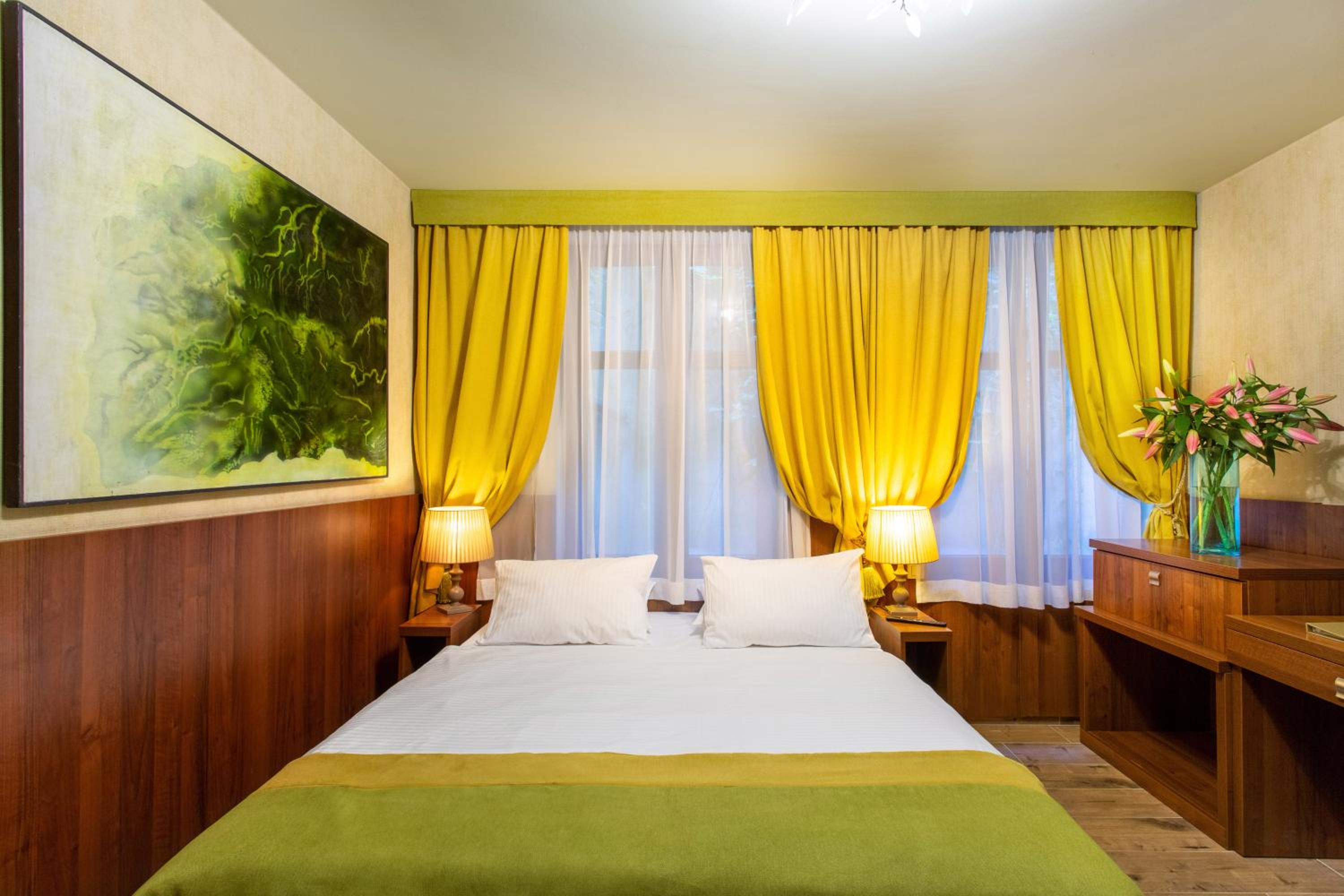 Double or Twin Room - Photo 4