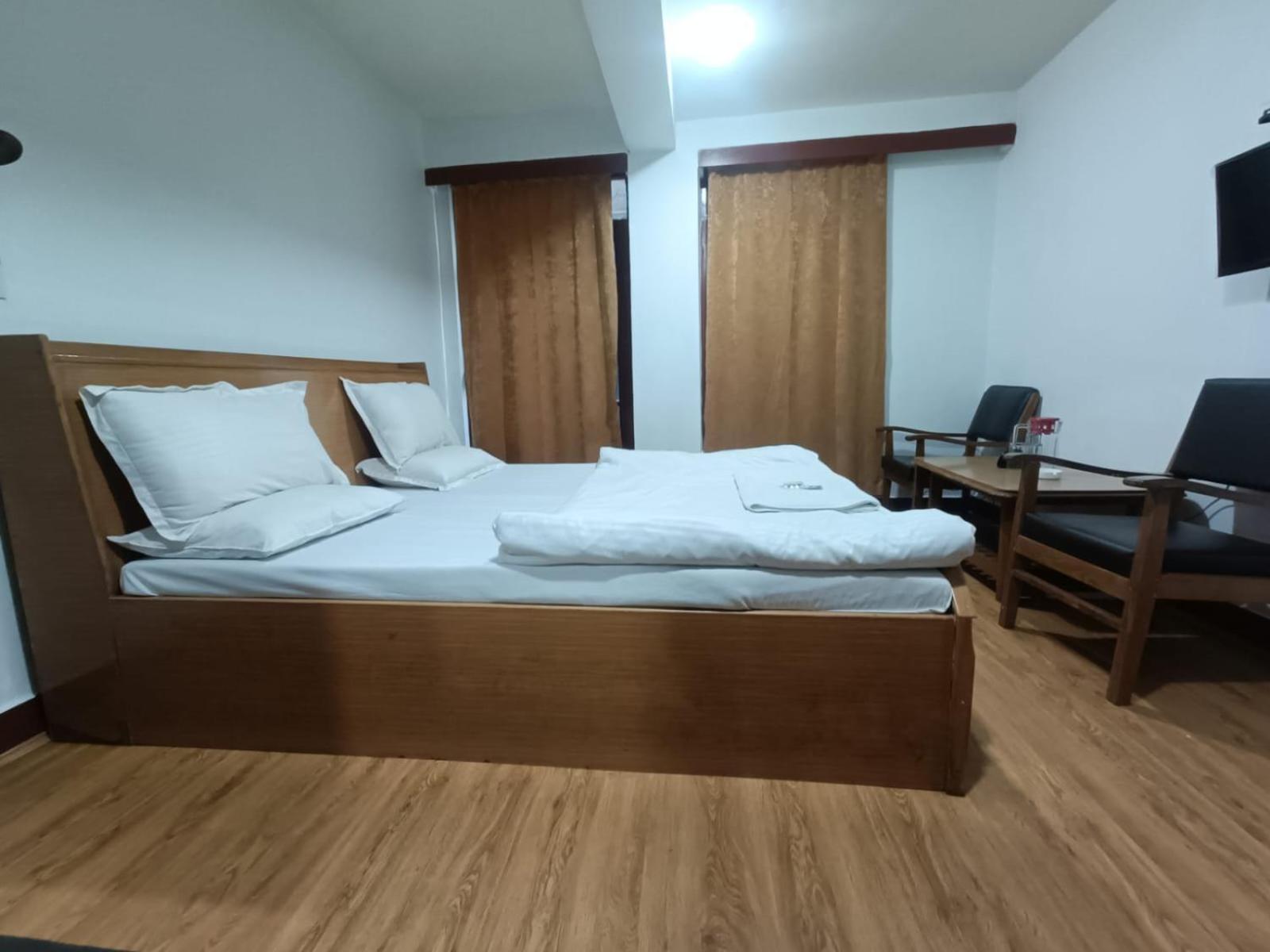 Double Room - Photo 2