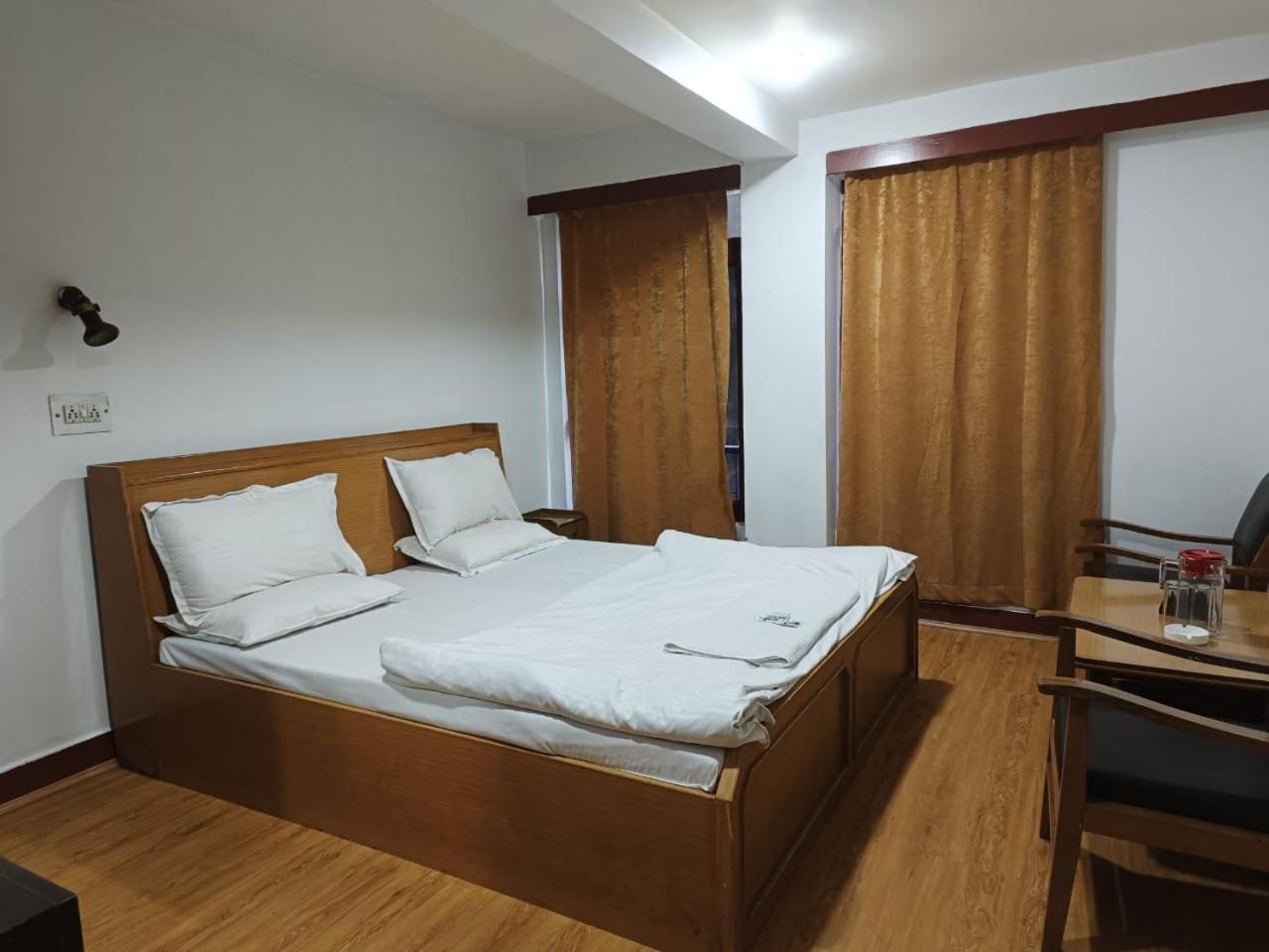 Double Room - Photo 5