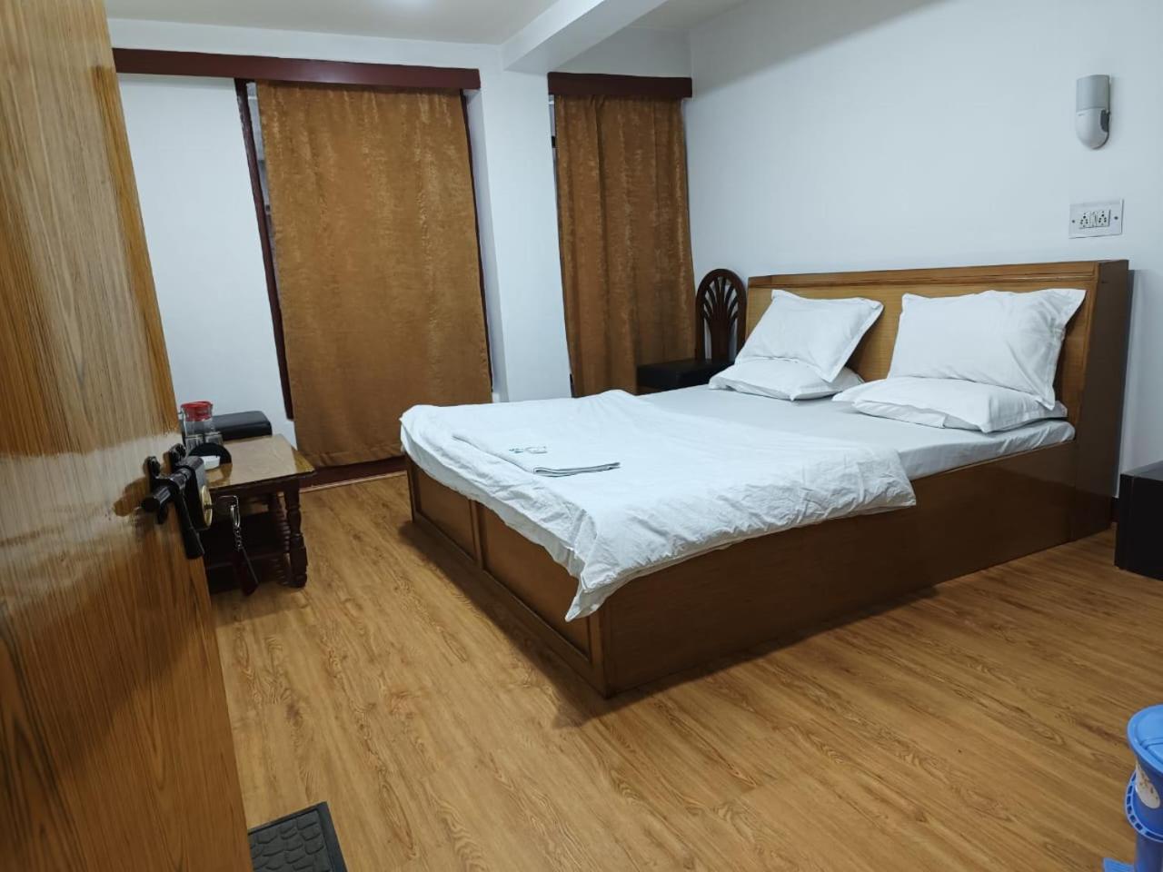 Double Room - Photo 6