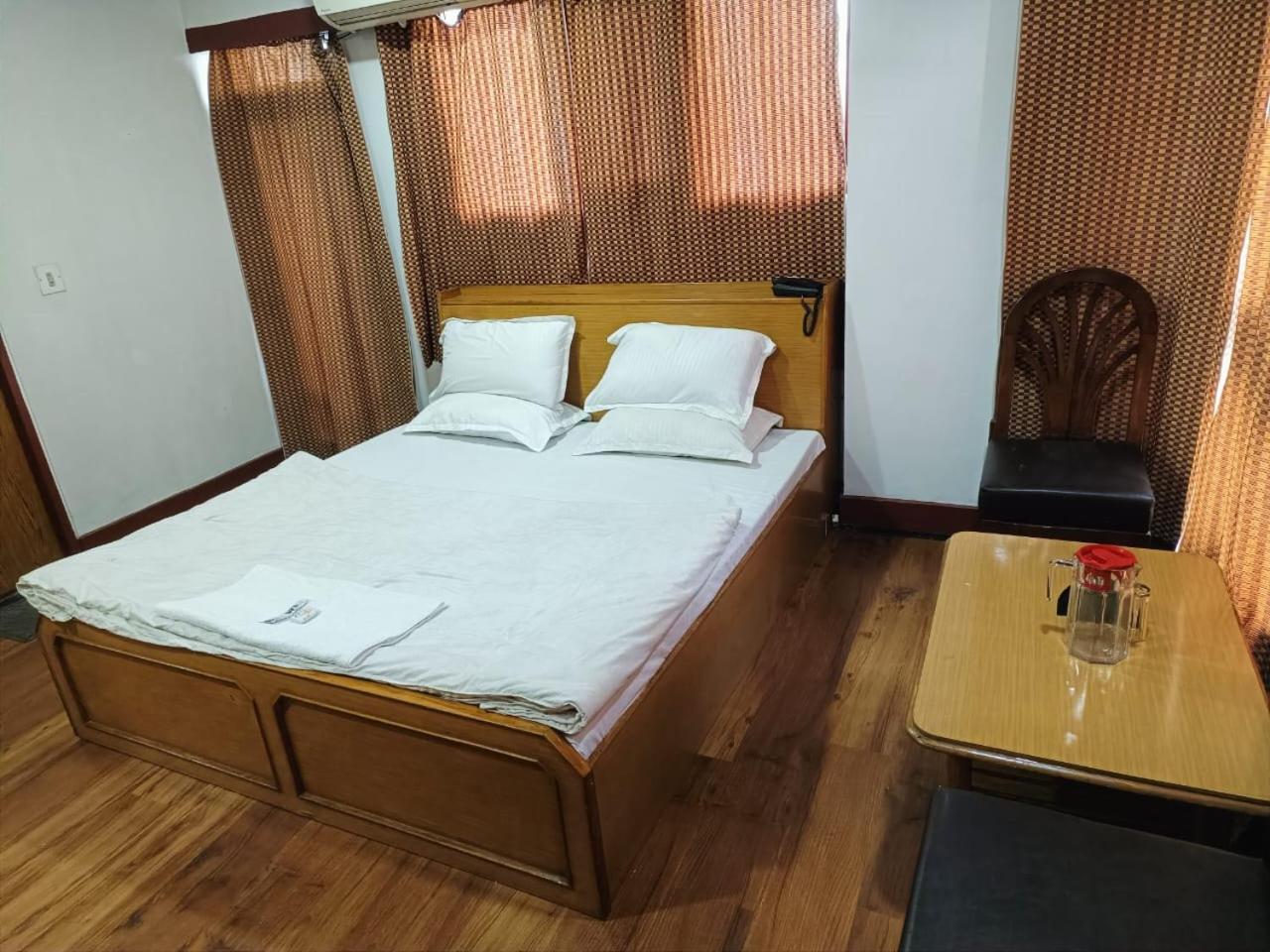 Double Room - Photo 11