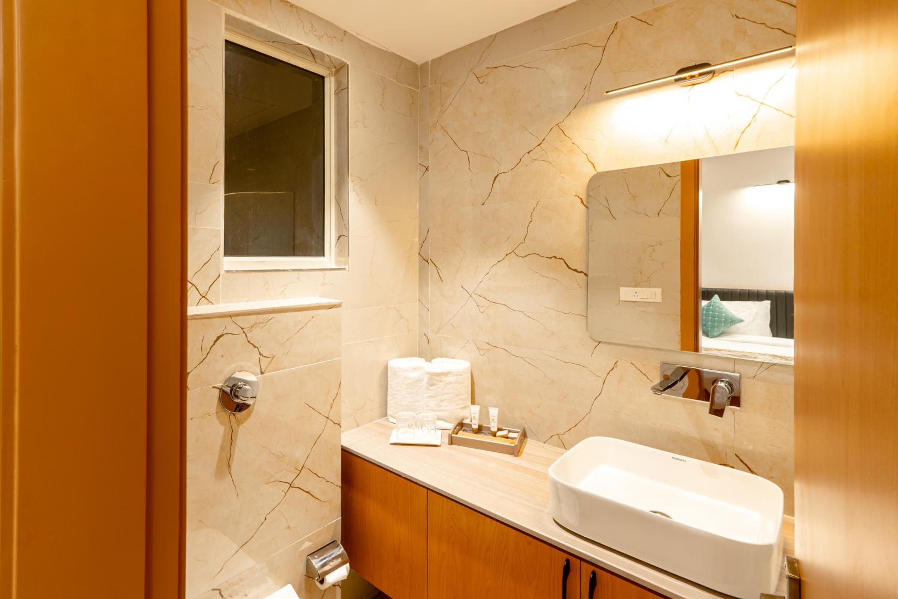 Superior Room - Photo 8
