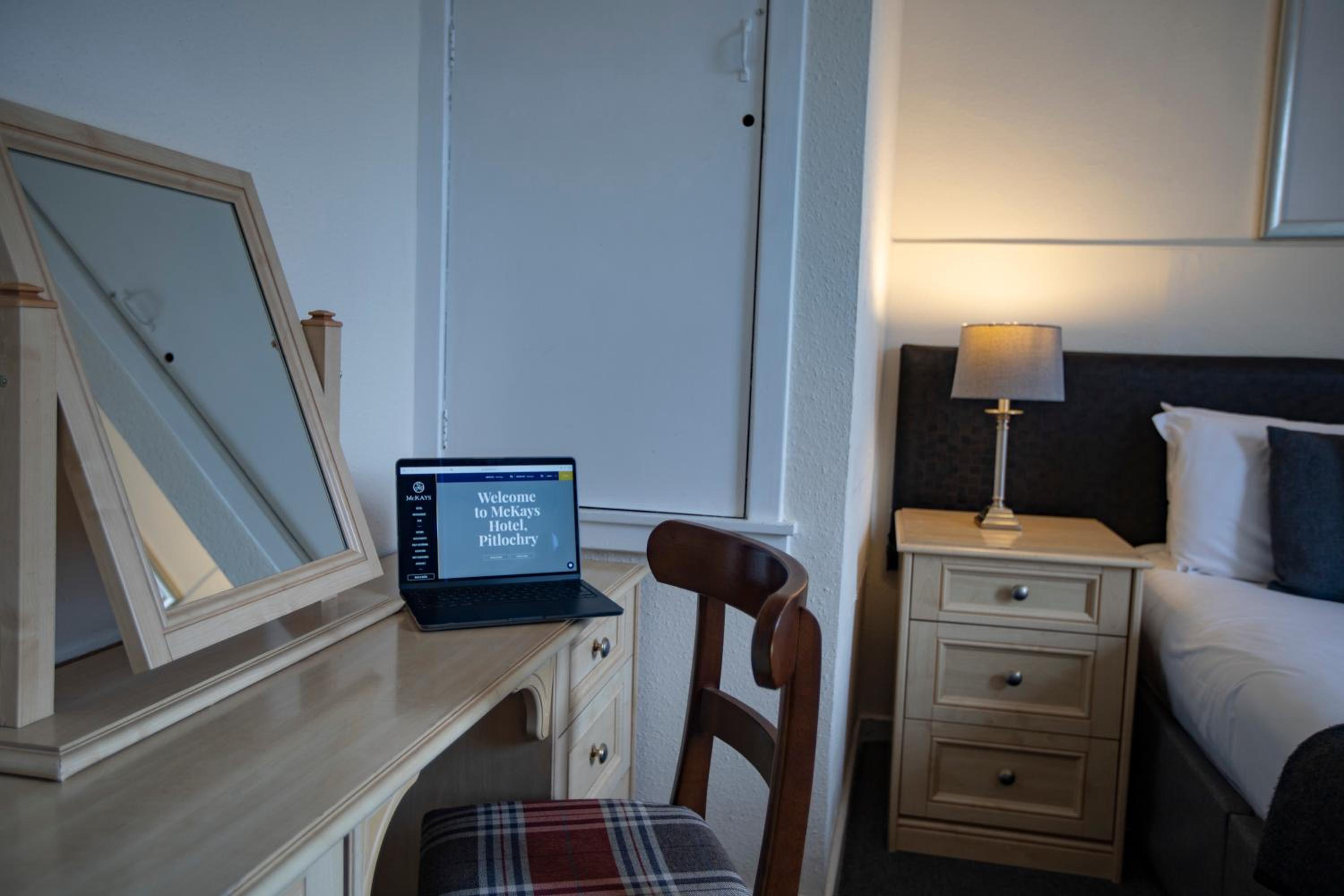 Mckays Budget Double Room (main building)