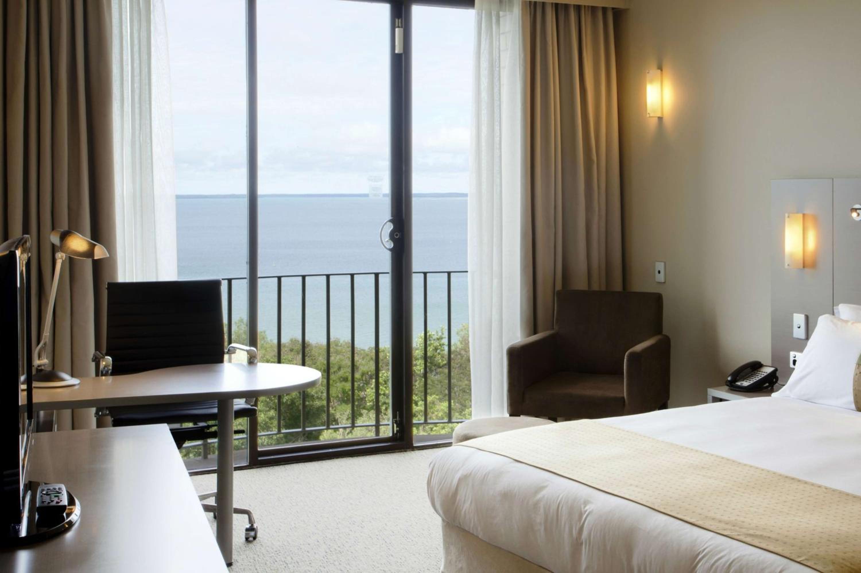 King Guest Room with Harbor View