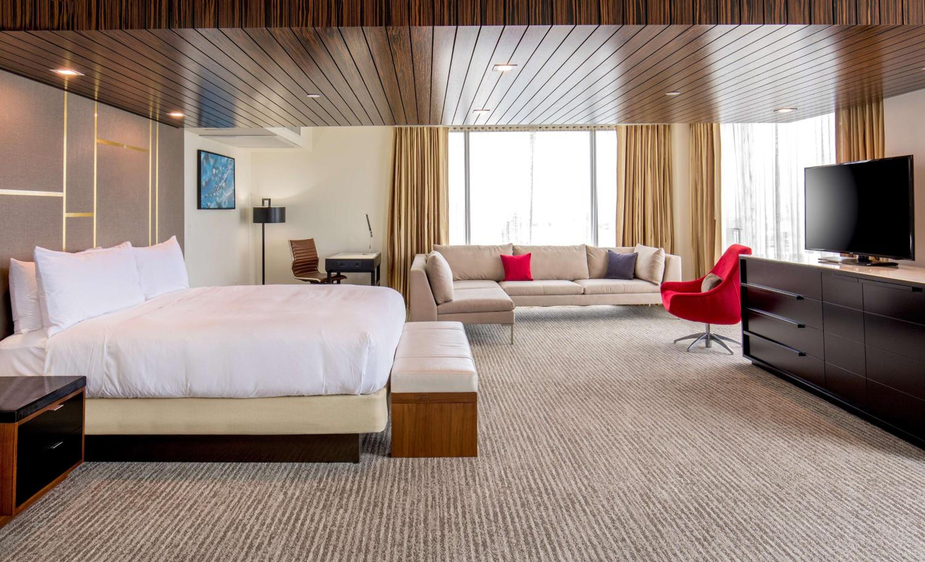One-Bedroom King Suite