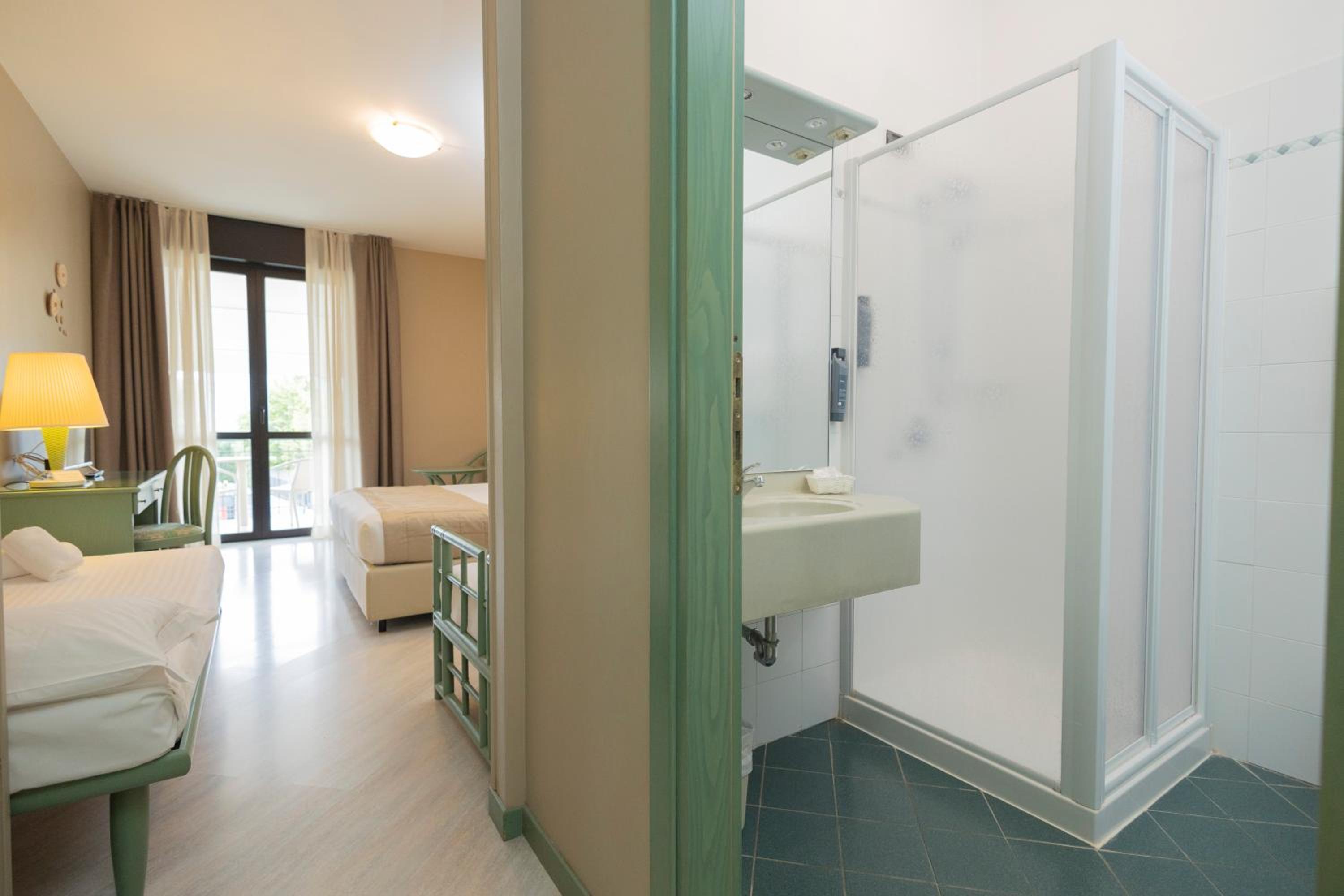 Standard Family Room - Photo 11