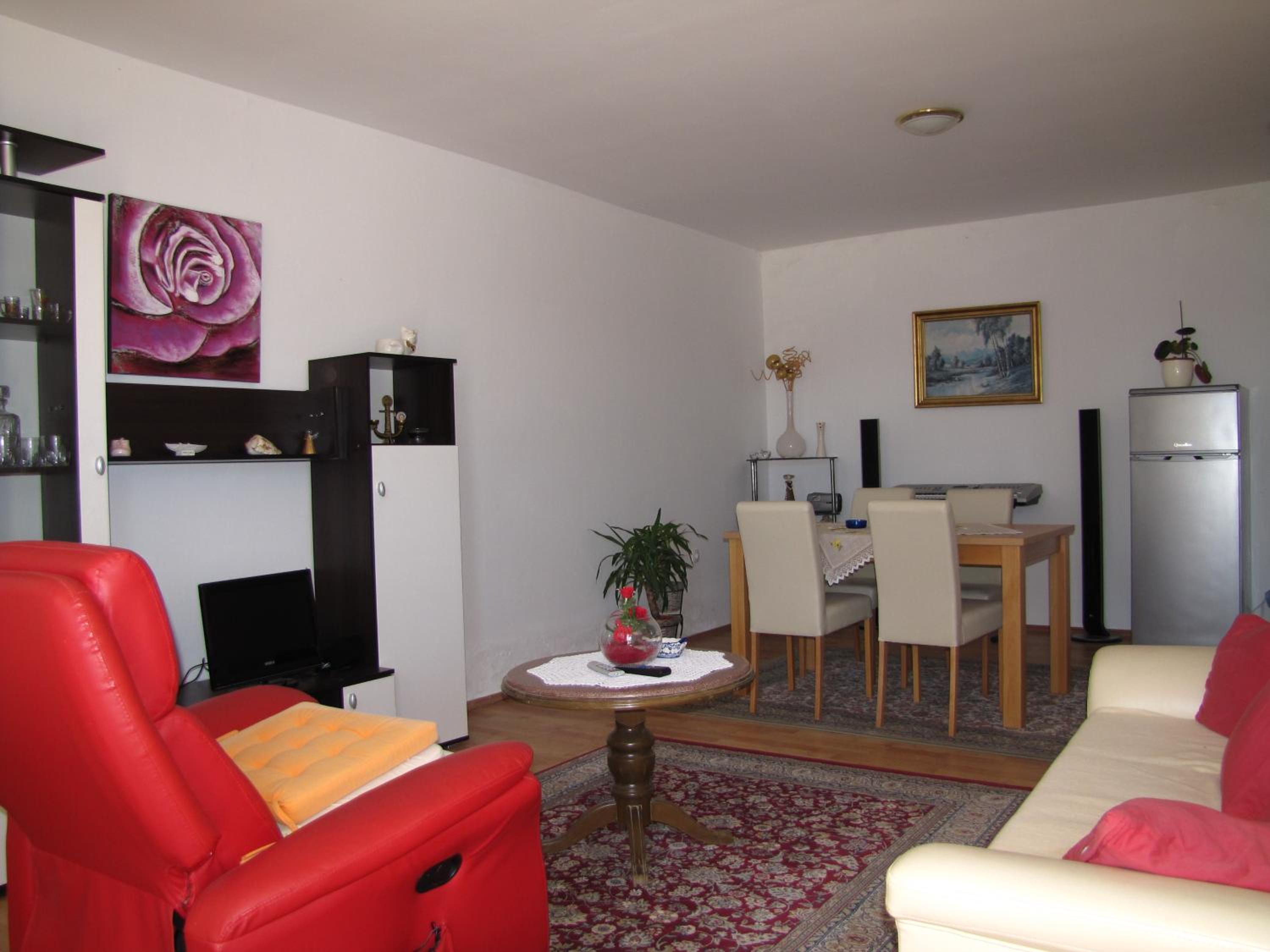 One-Bedroom Apartment photo 3