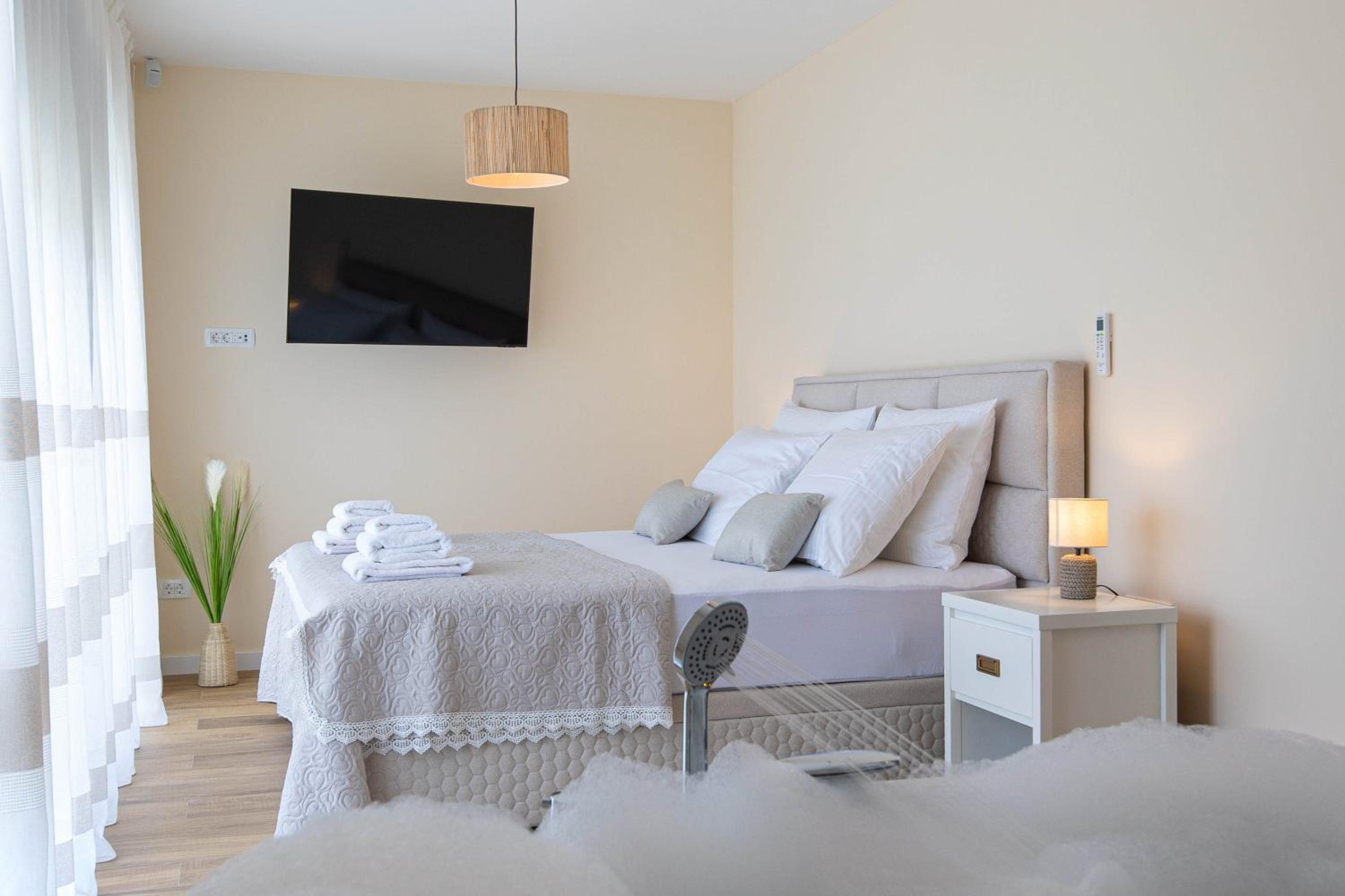 Villa photo 1