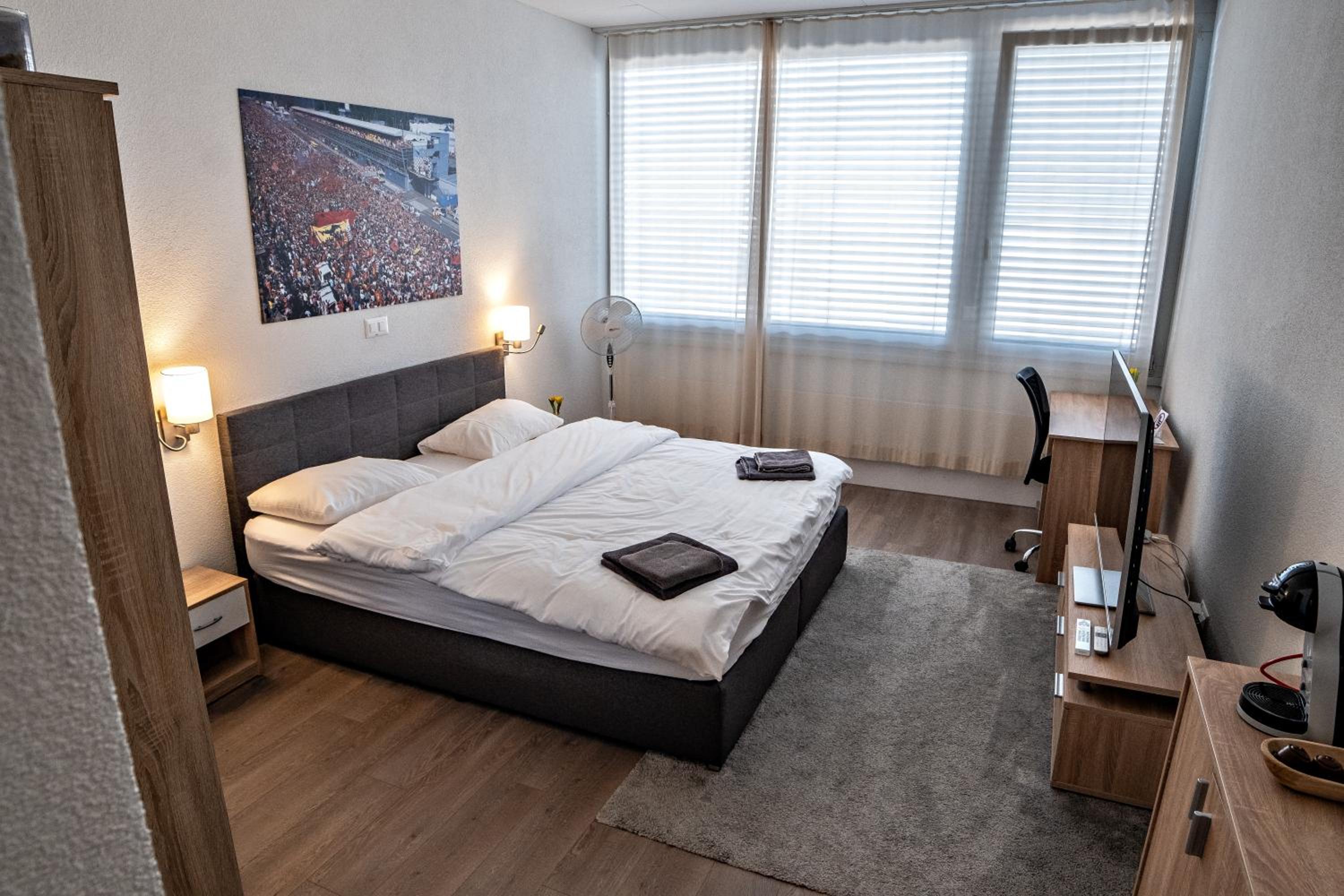 Superior One-Bedroom Apartment with Private Bathroom and Kitchenette photo 1