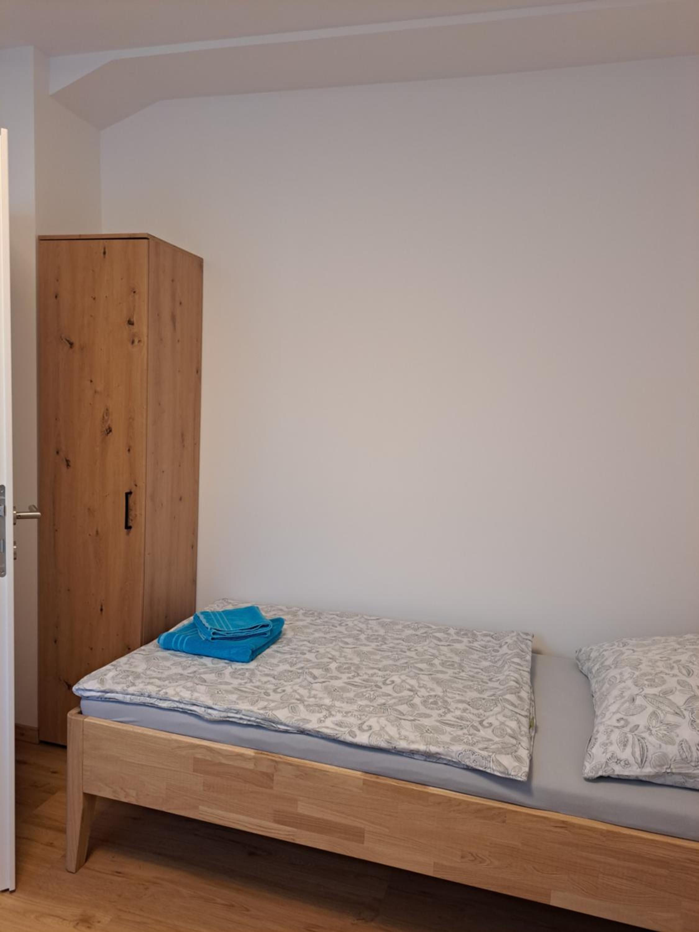 Standard Single Room with Shower photo 2