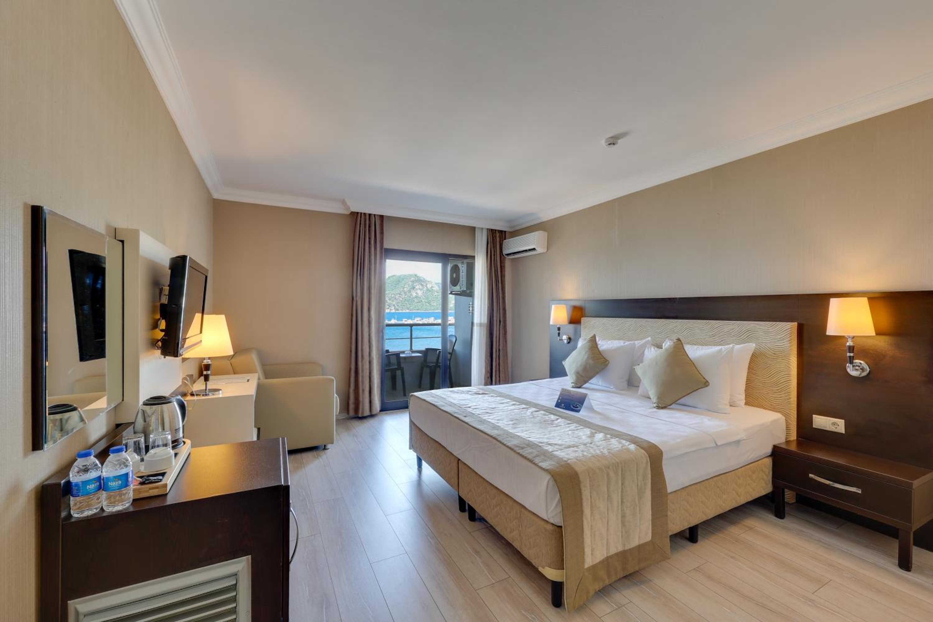 Double Room with Sea View photo 1