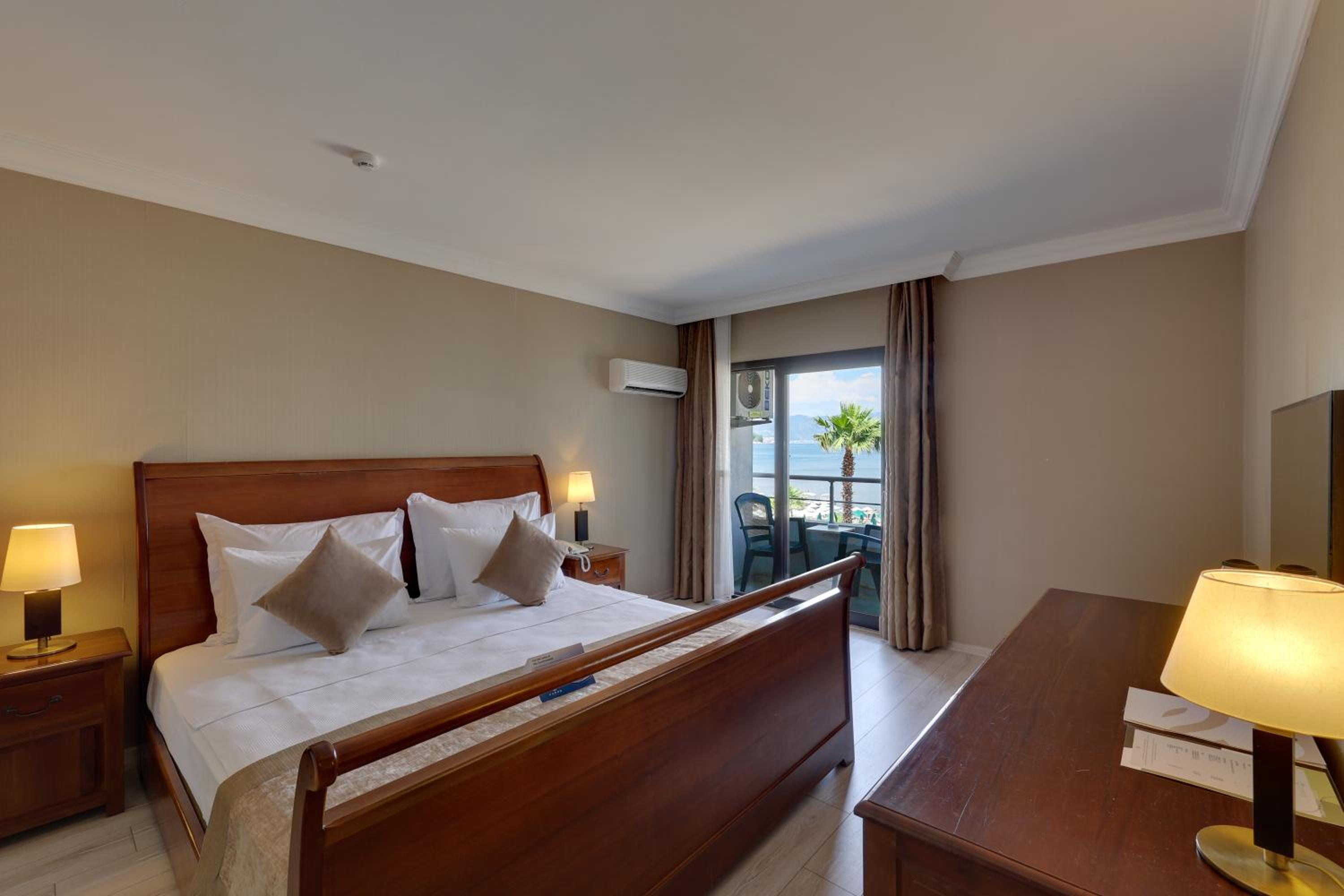 Suite with Sea View photo 3