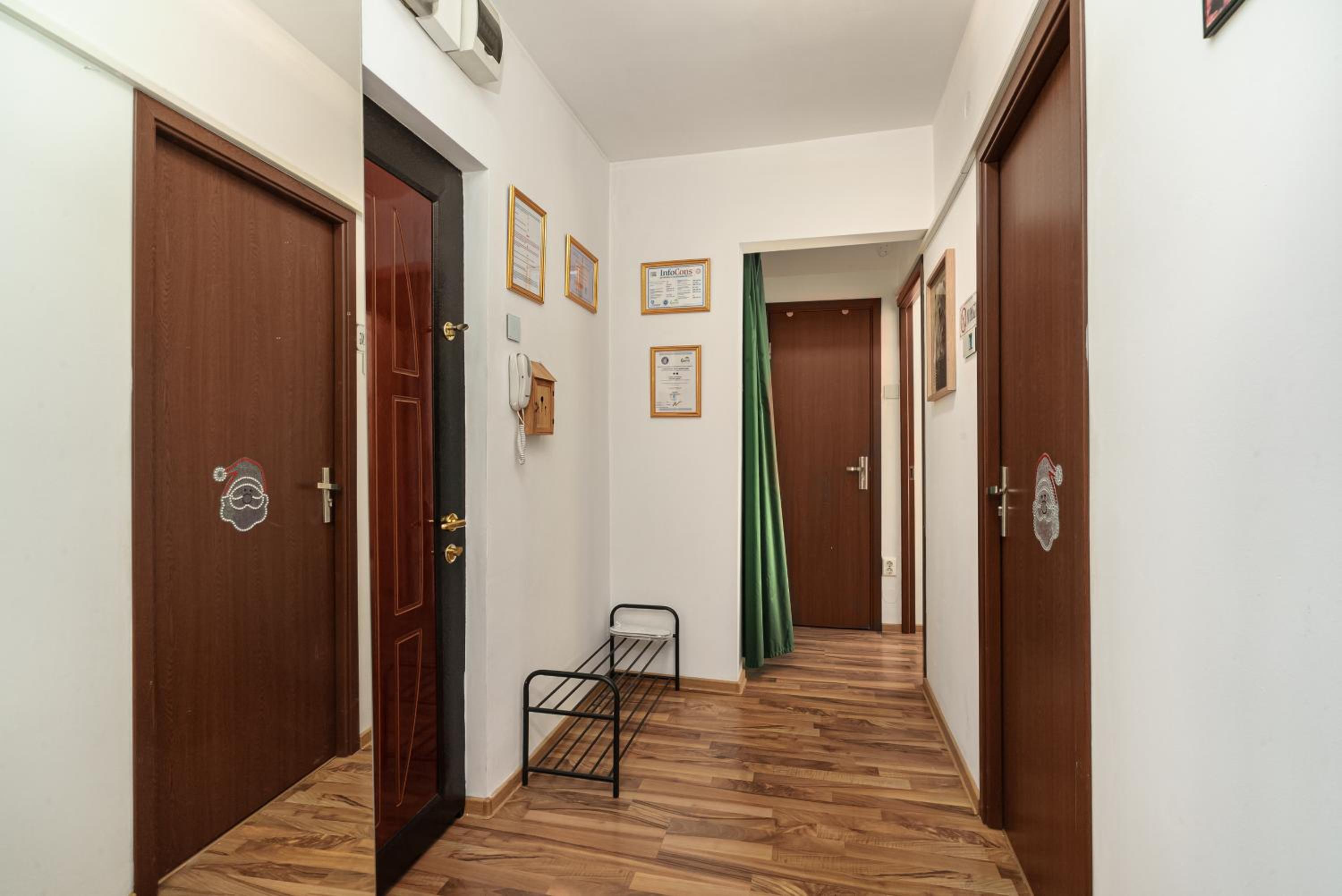 Apartment - Photo 9
