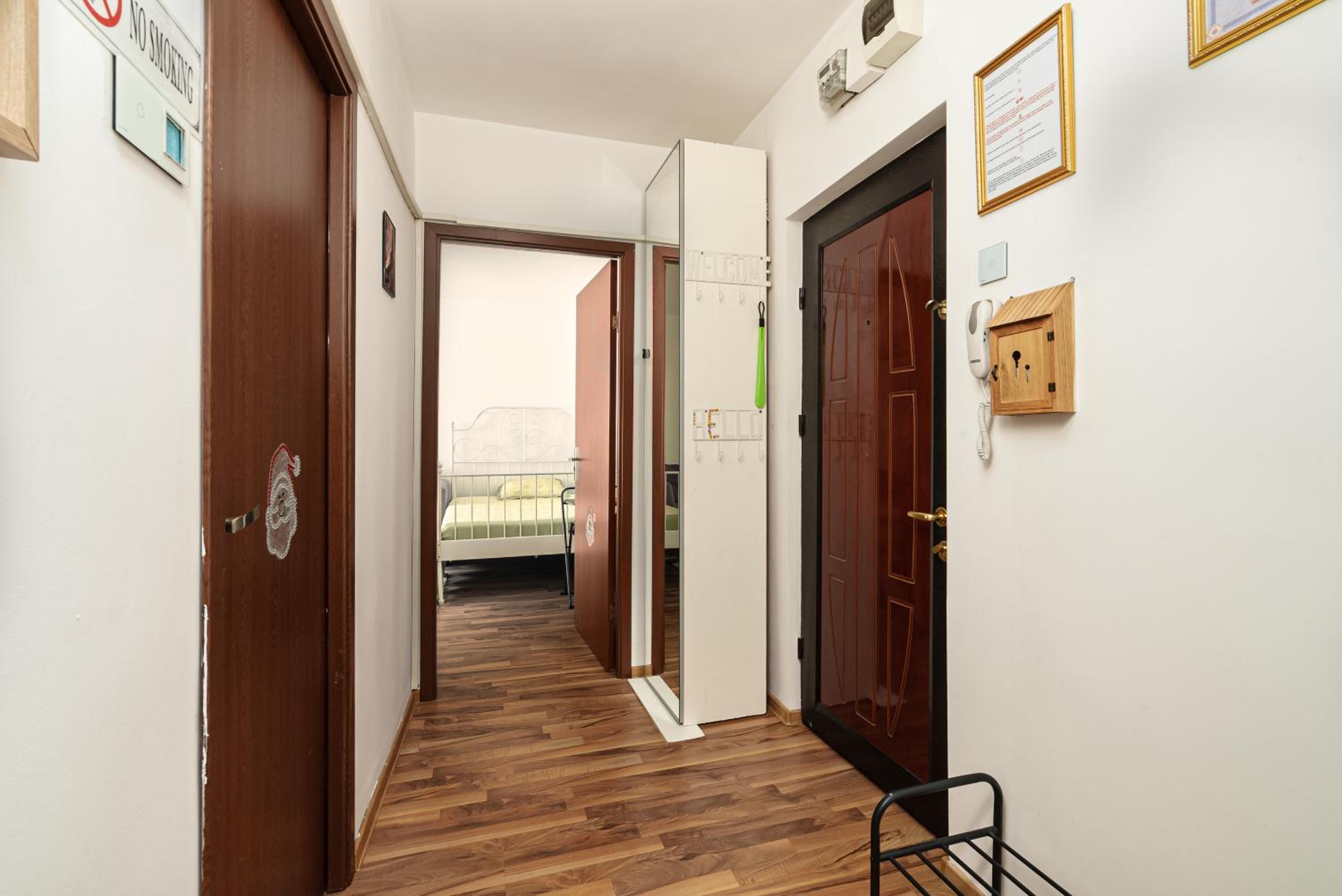 Apartment - Photo 11