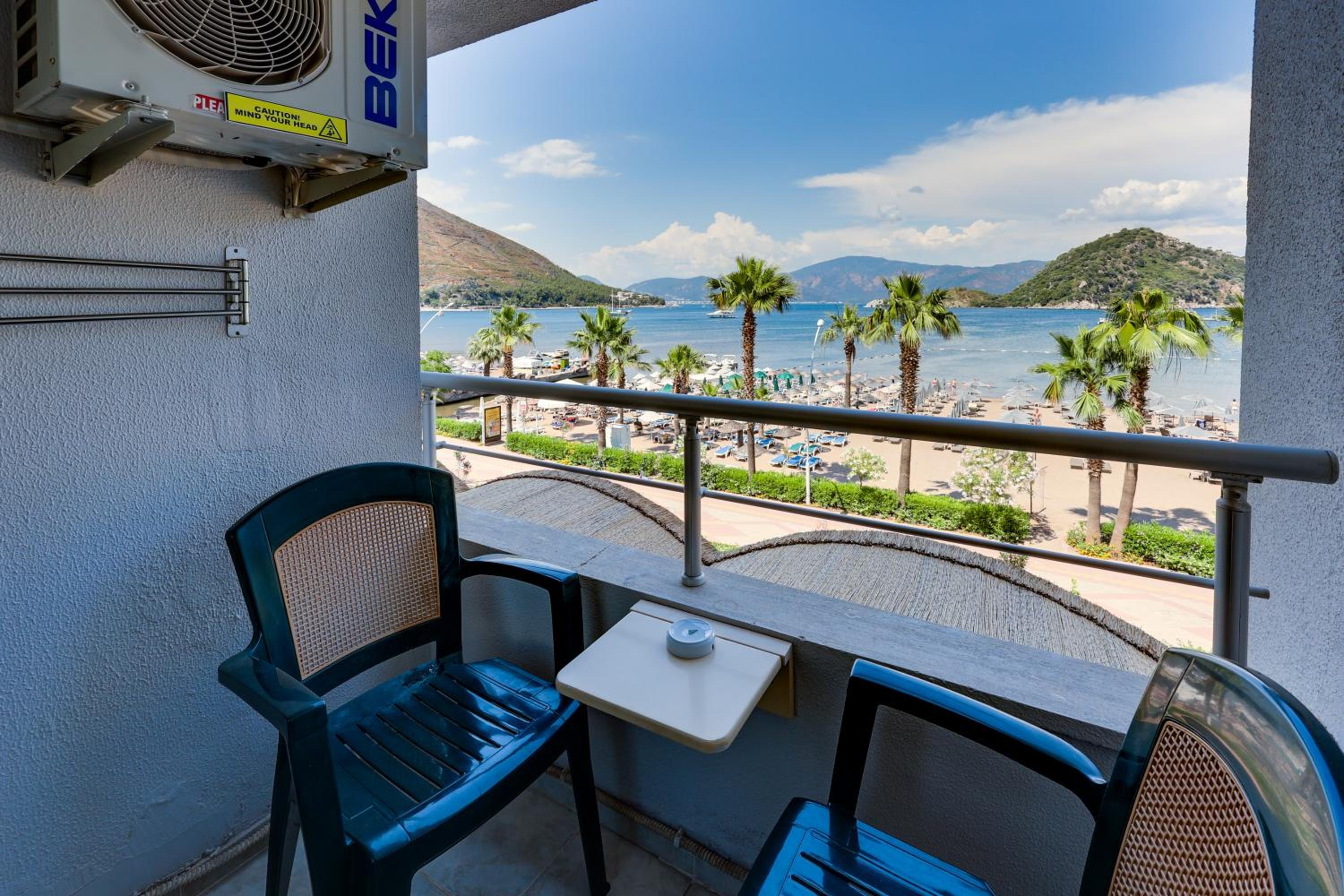 Double Room with Sea View photo 2
