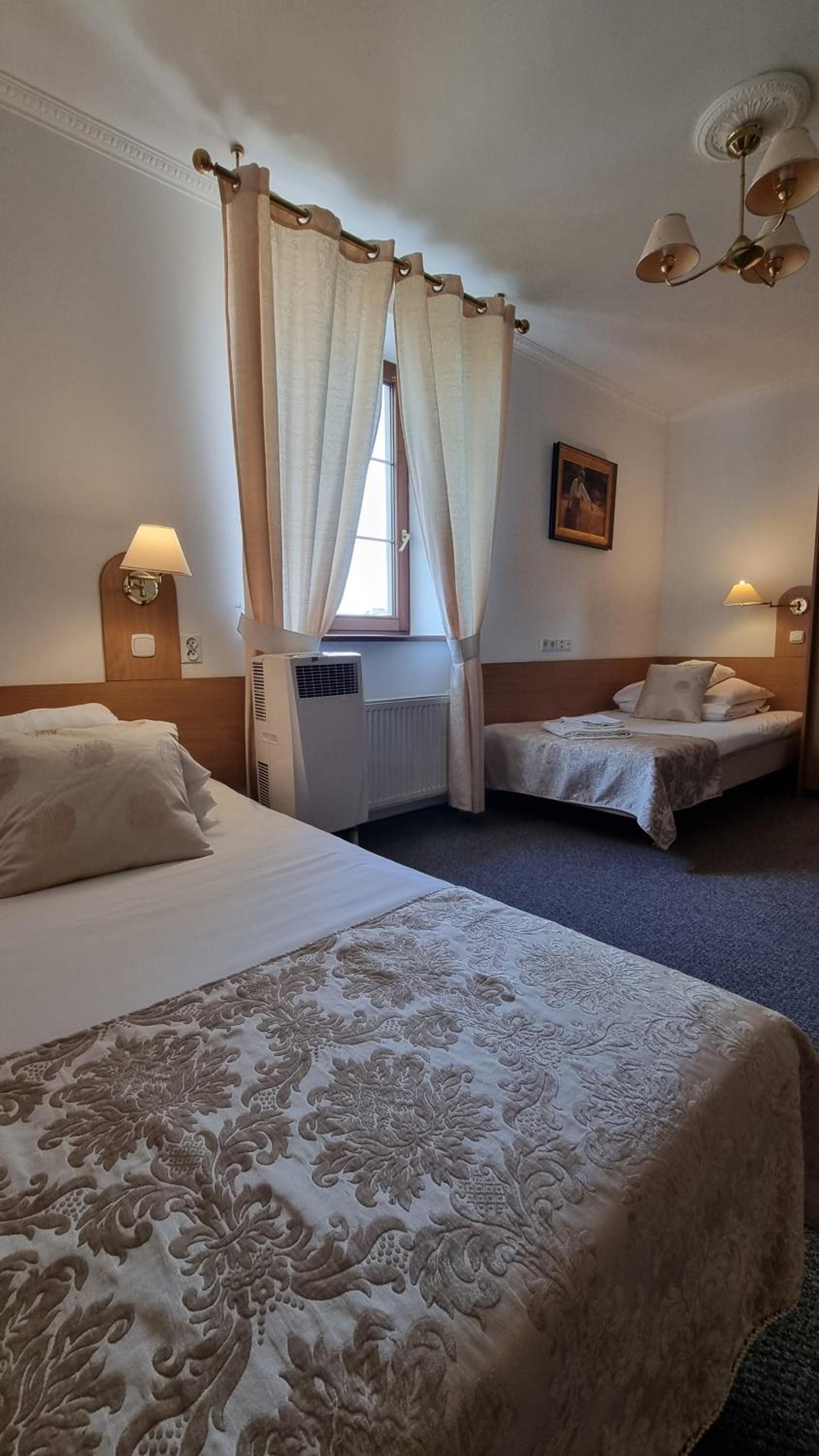 Economy Twin Room