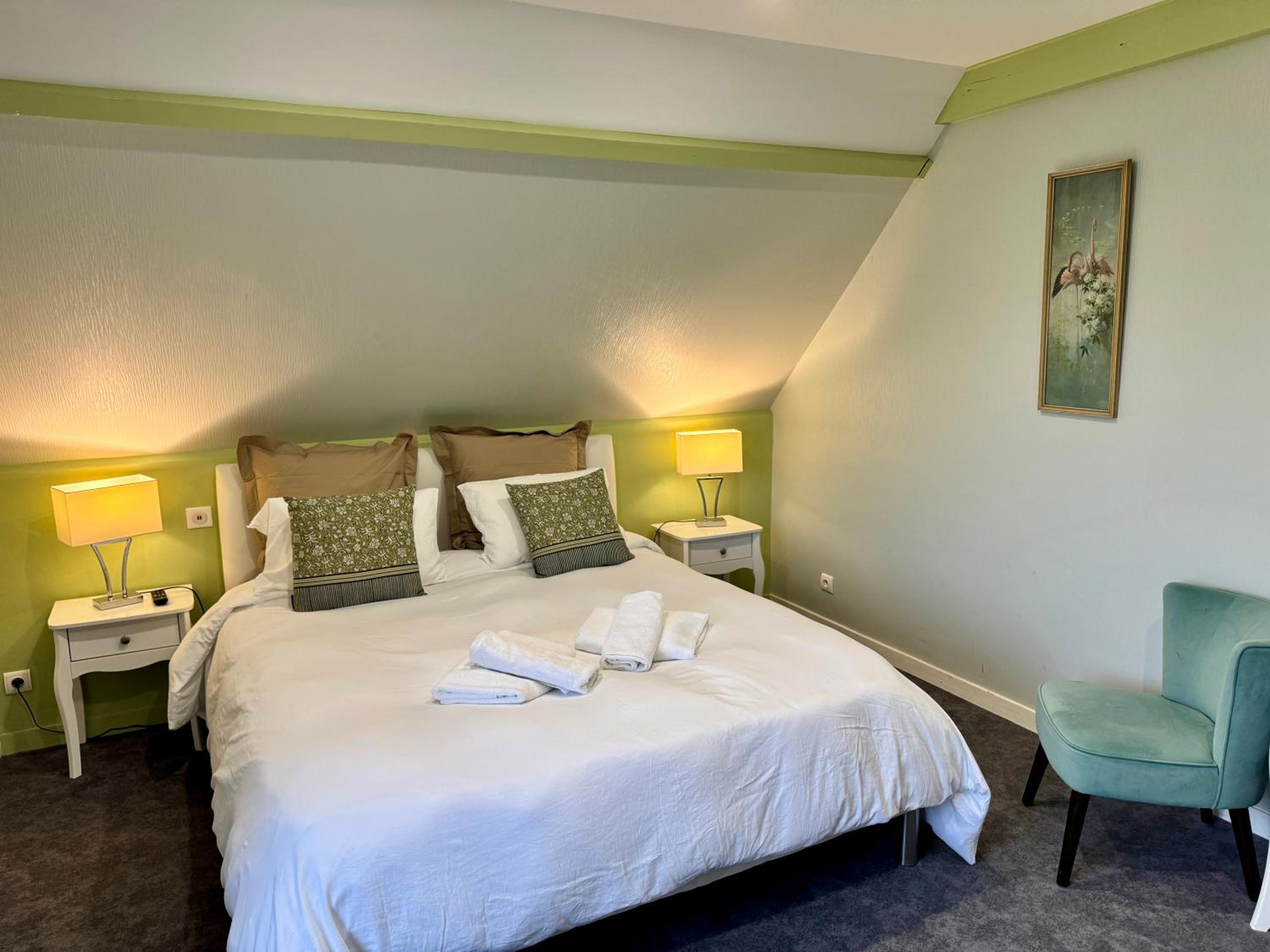 Double Room - Photo 2
