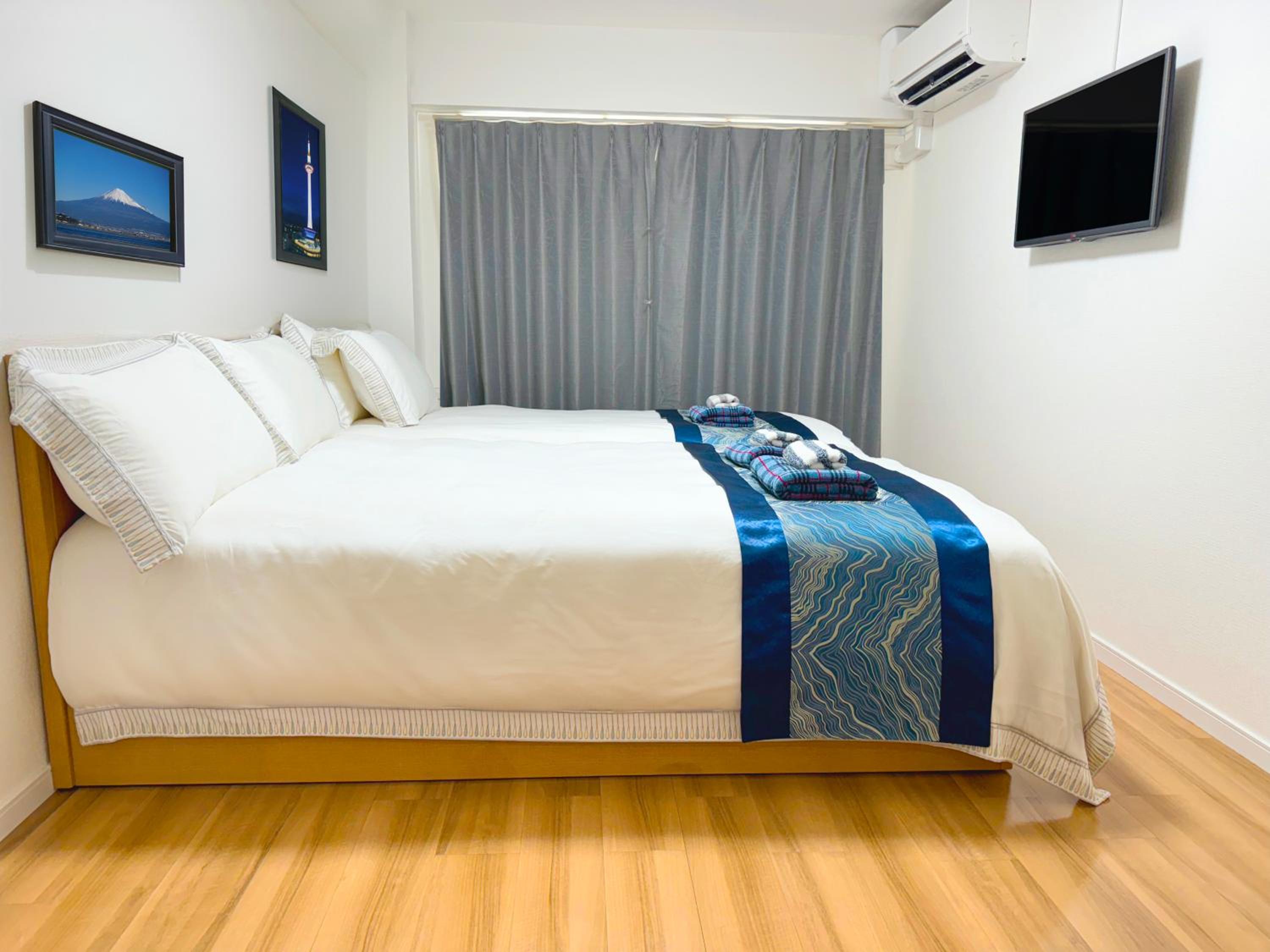 Twin Room with Balcony