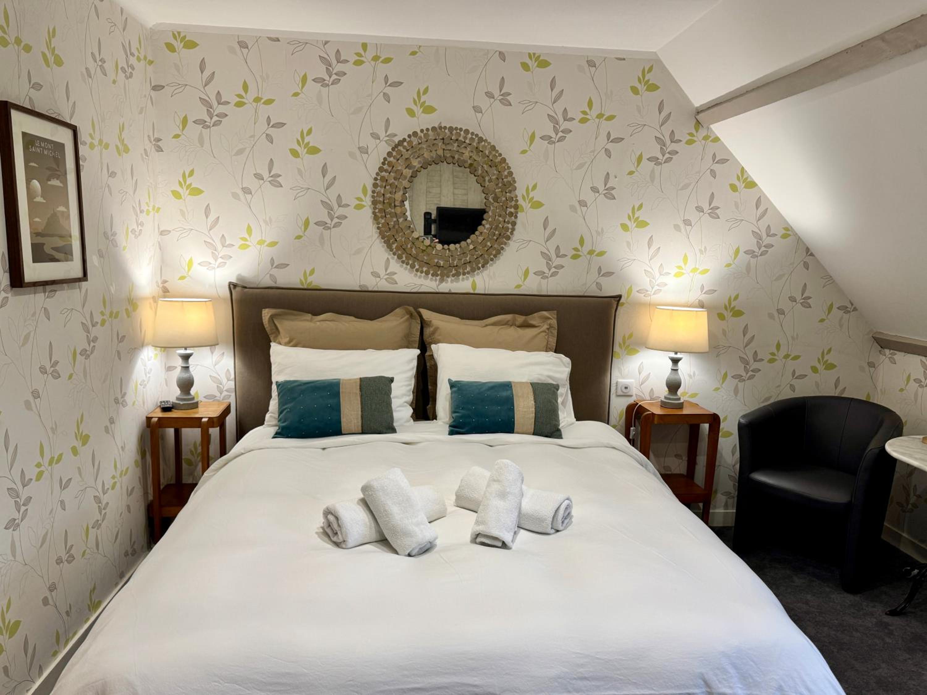Double Room with Private External Bathroom - Photo 6