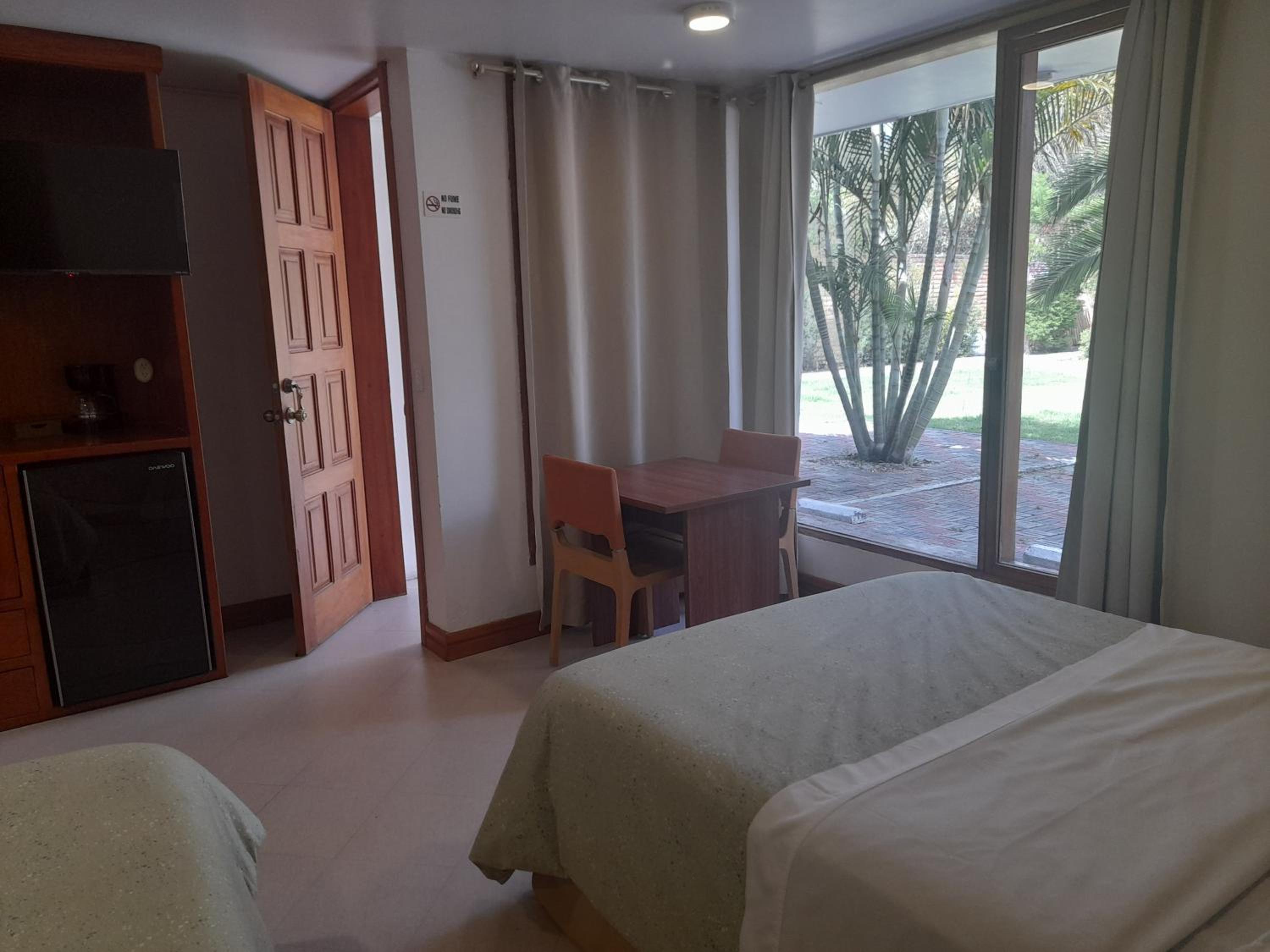 Standard Twin Room with Garden View photo 1