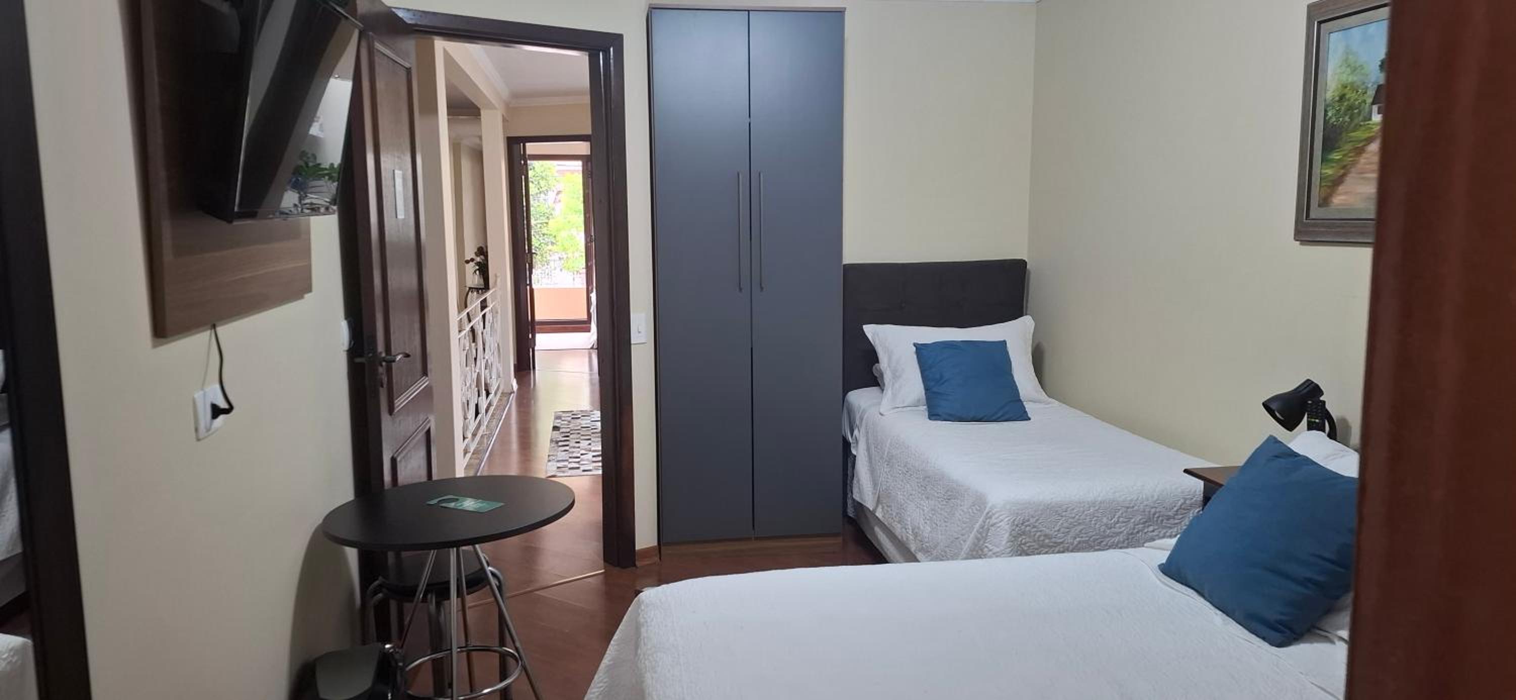 Deluxe Suite - Photo 5