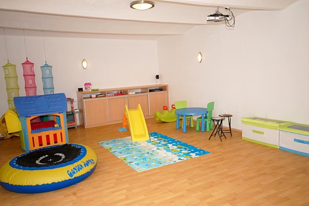 Villa photo 2