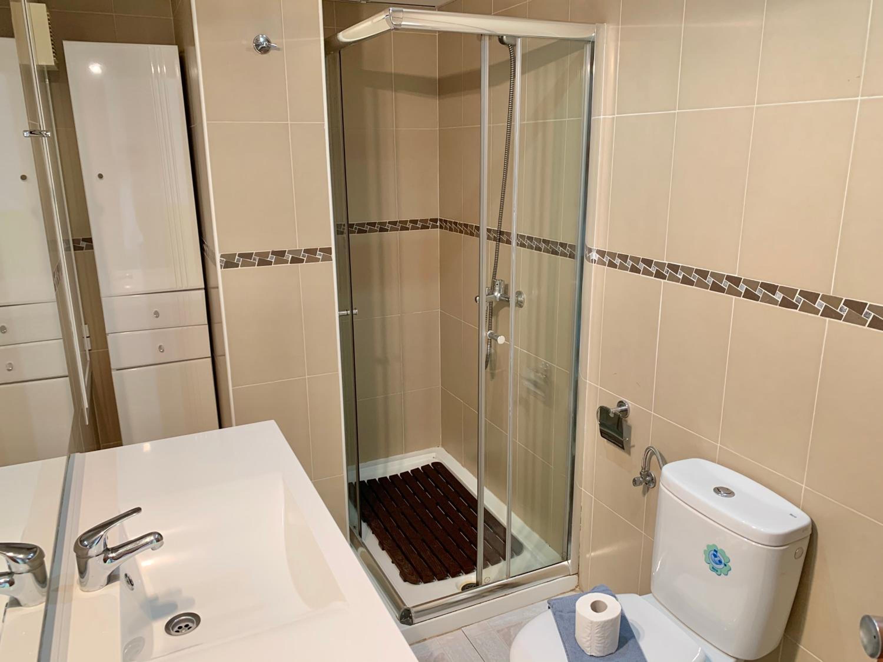 One-Bedroom Apartment With Terrace photo 2