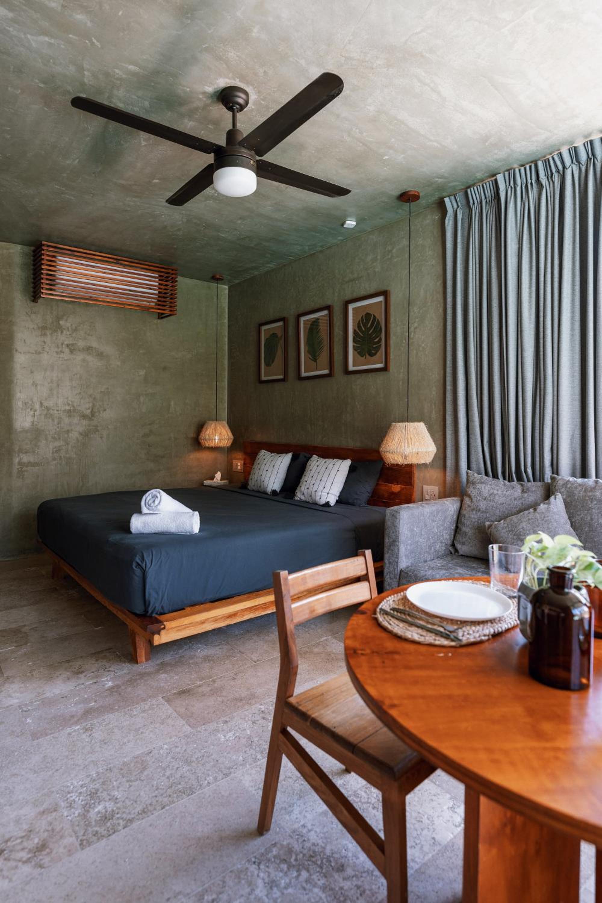 Apartment with Balcony - Photo 8