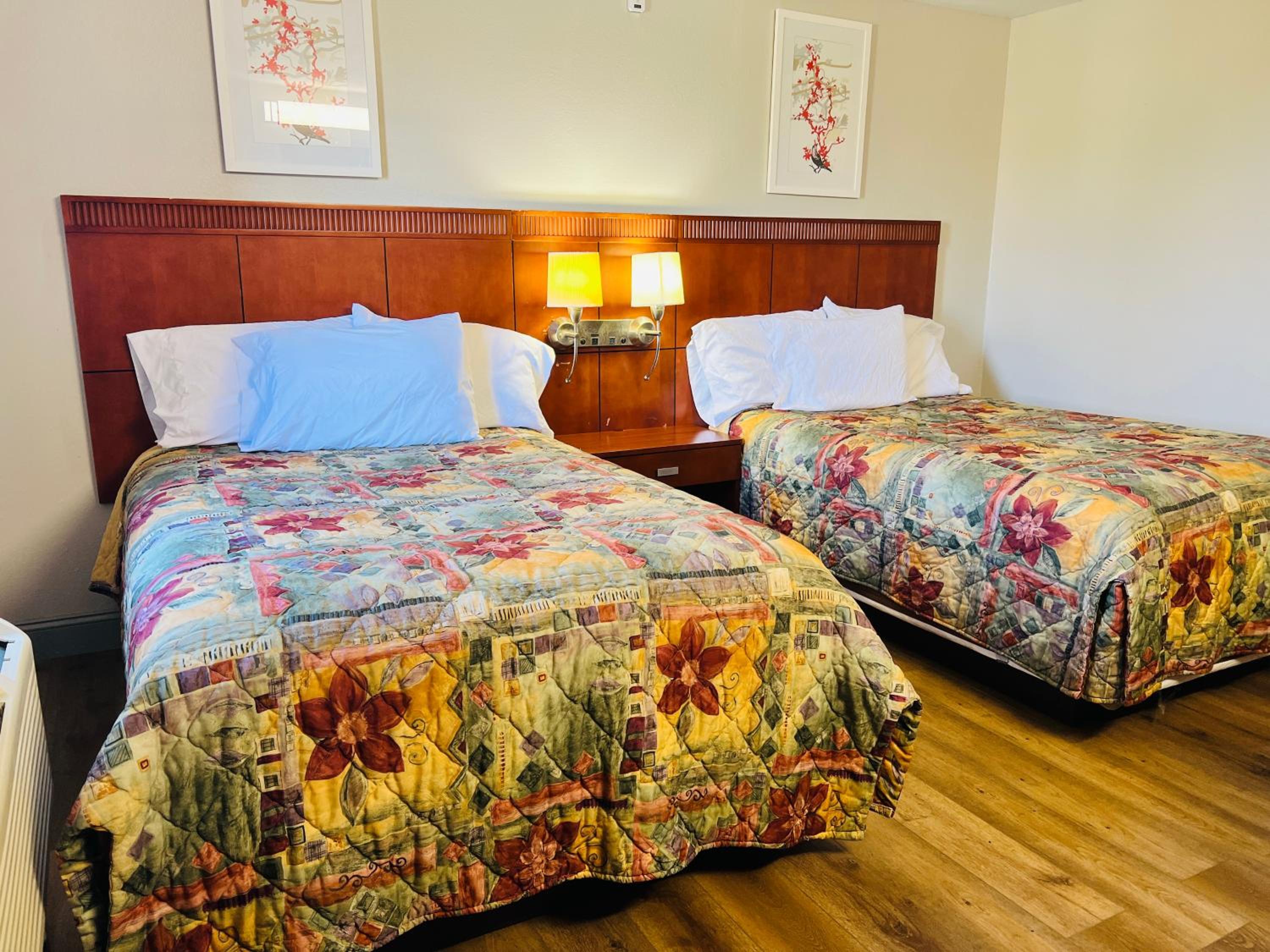 2 Full Beds Accessible Non - Smoking photo 2