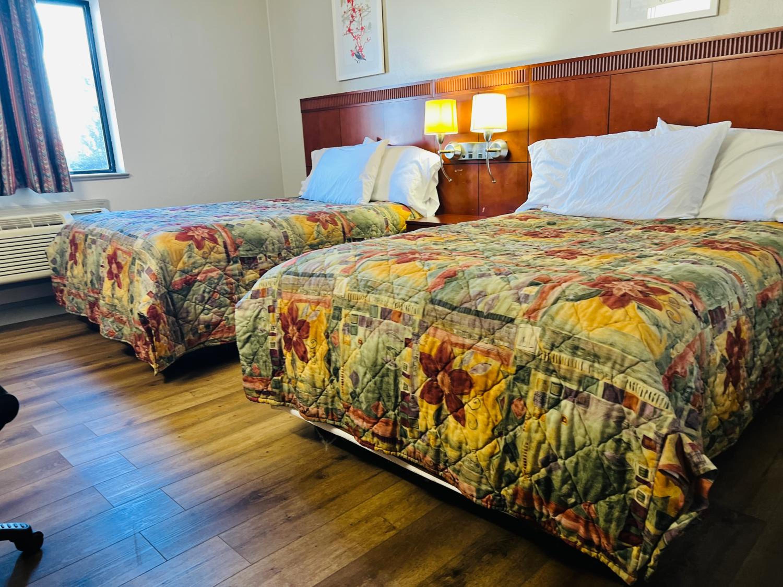 2 Full Beds Non-Smoking photo 1