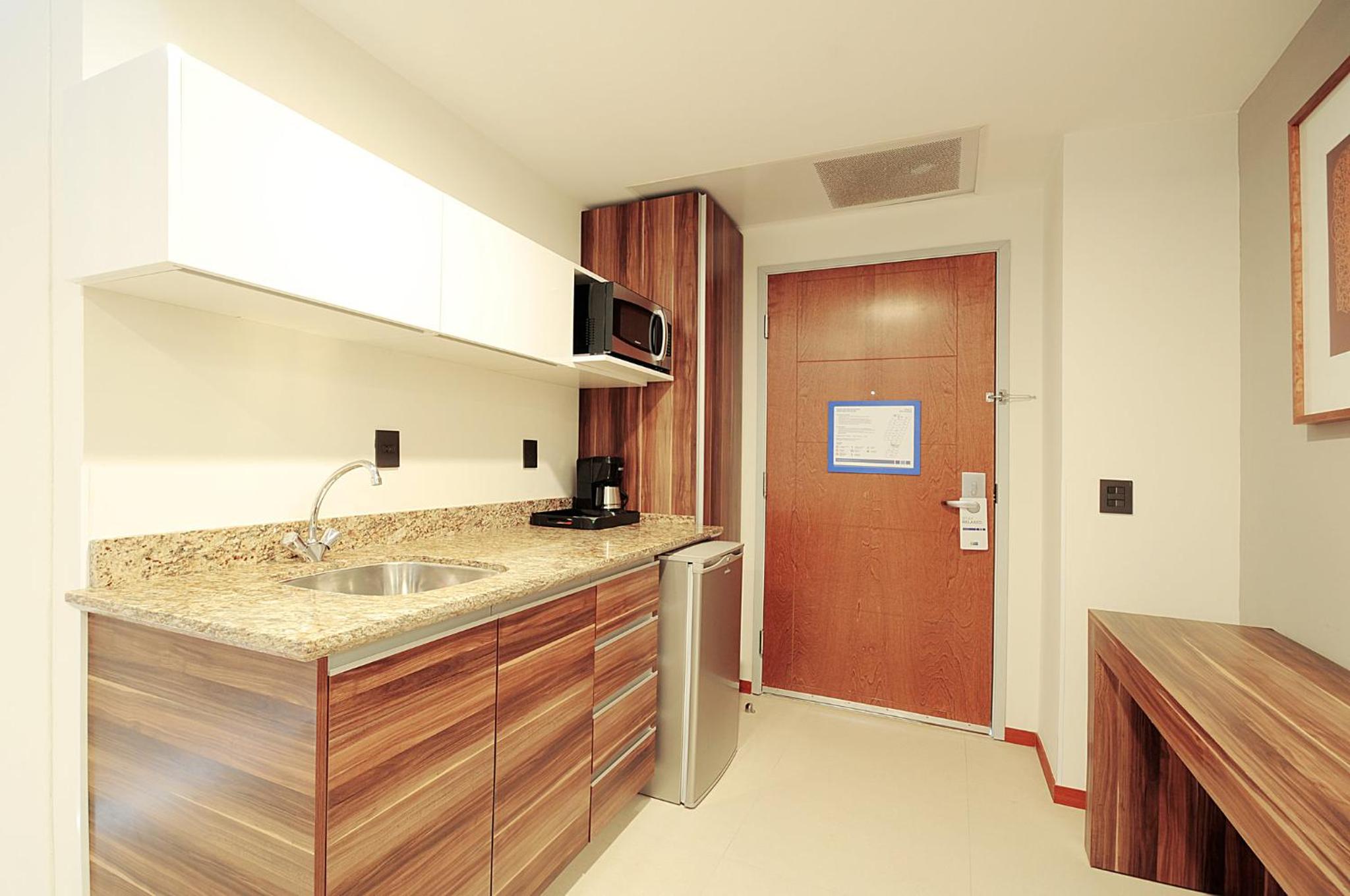 King Suite with Balcony and City View photo 2
