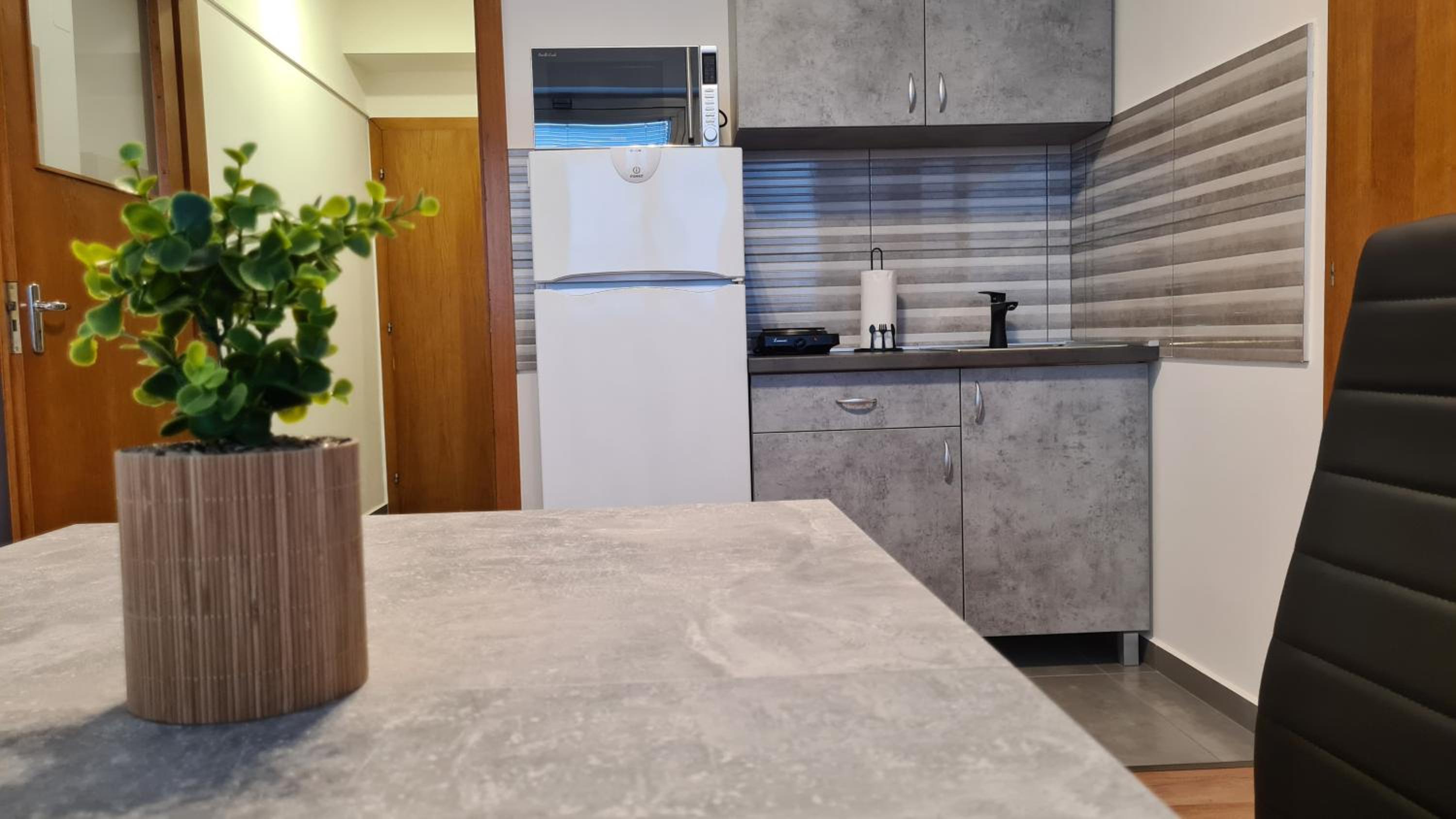 One-Bedroom Apartment - Photo 21