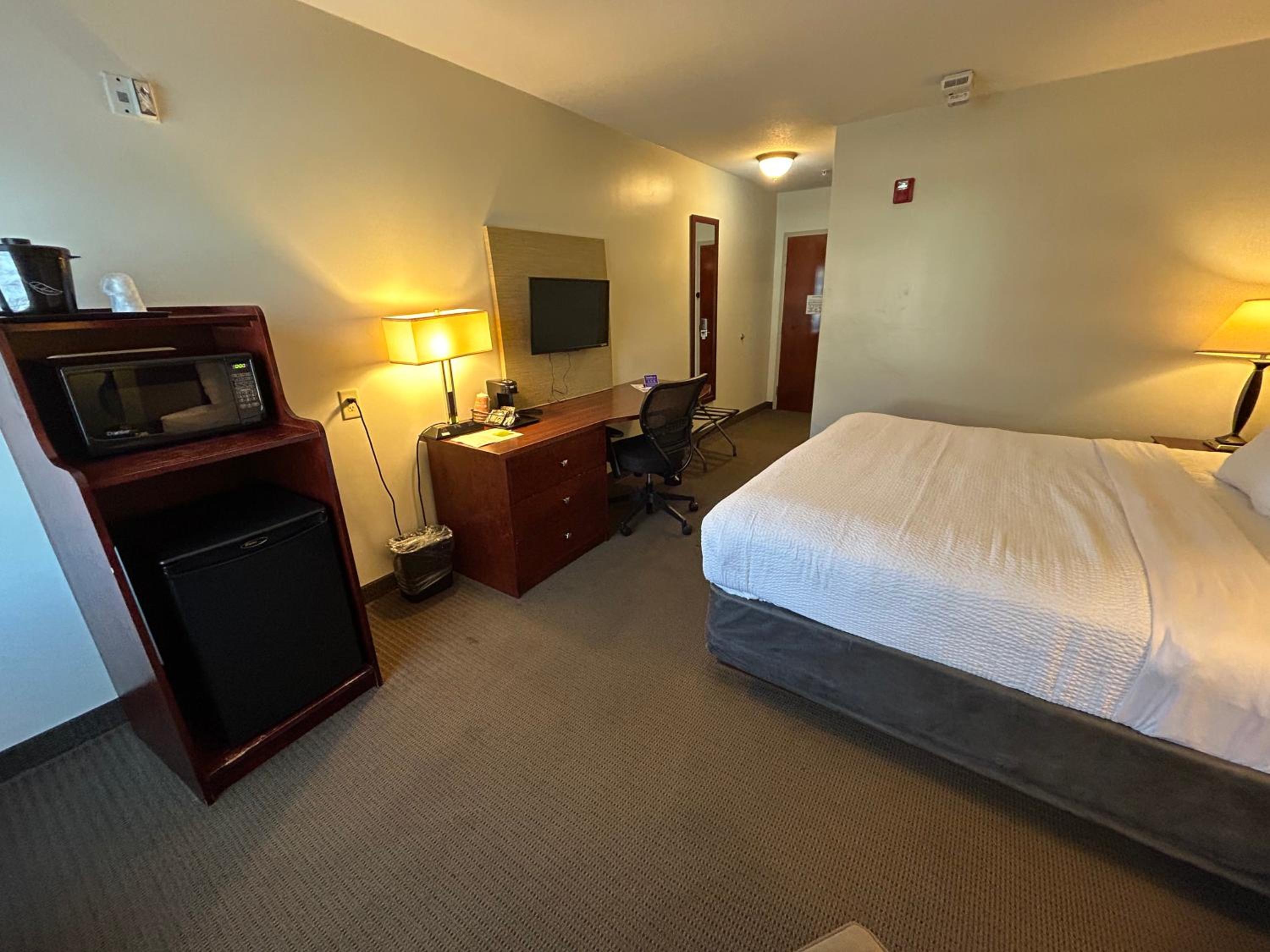 King Room - Accessible/Non-Smoking - Photo 1