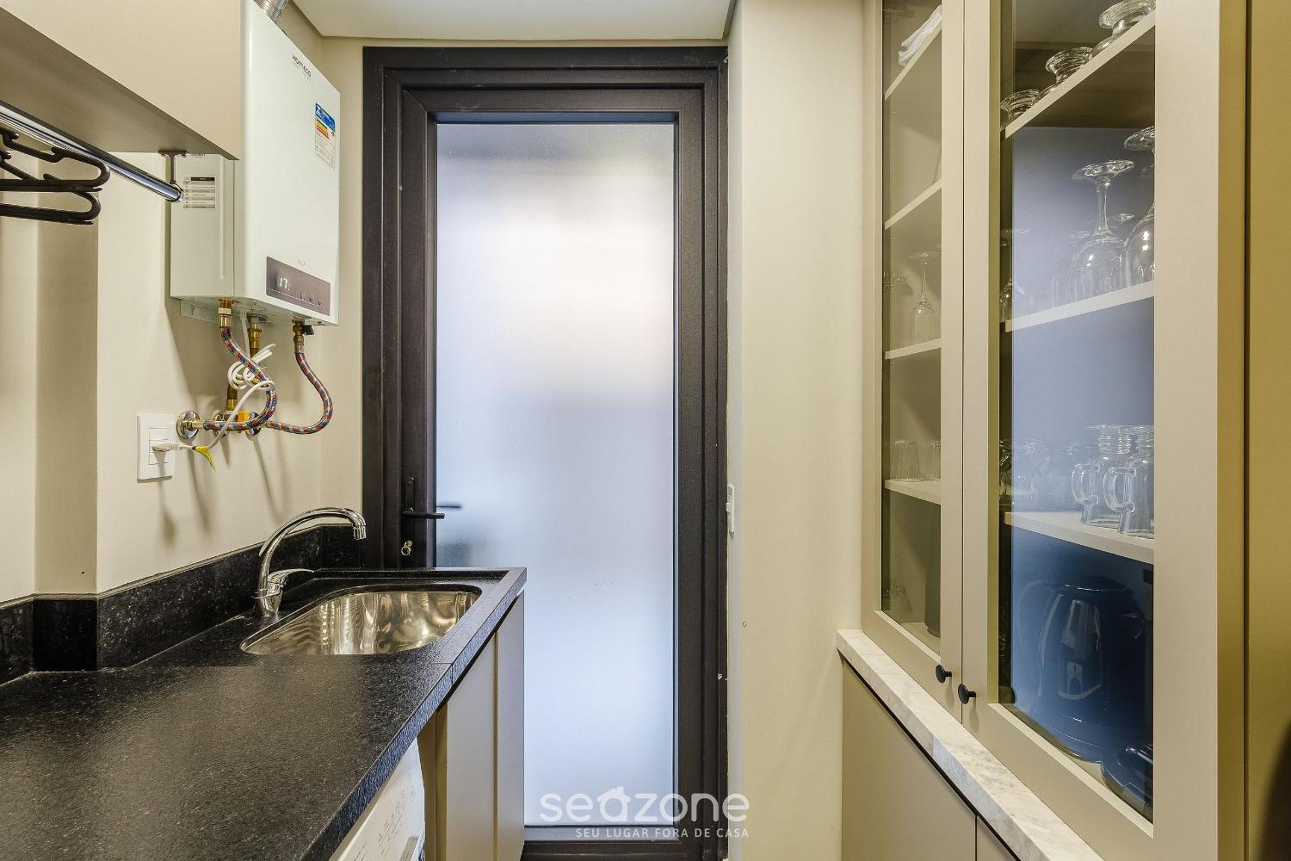 Apartment photo 2