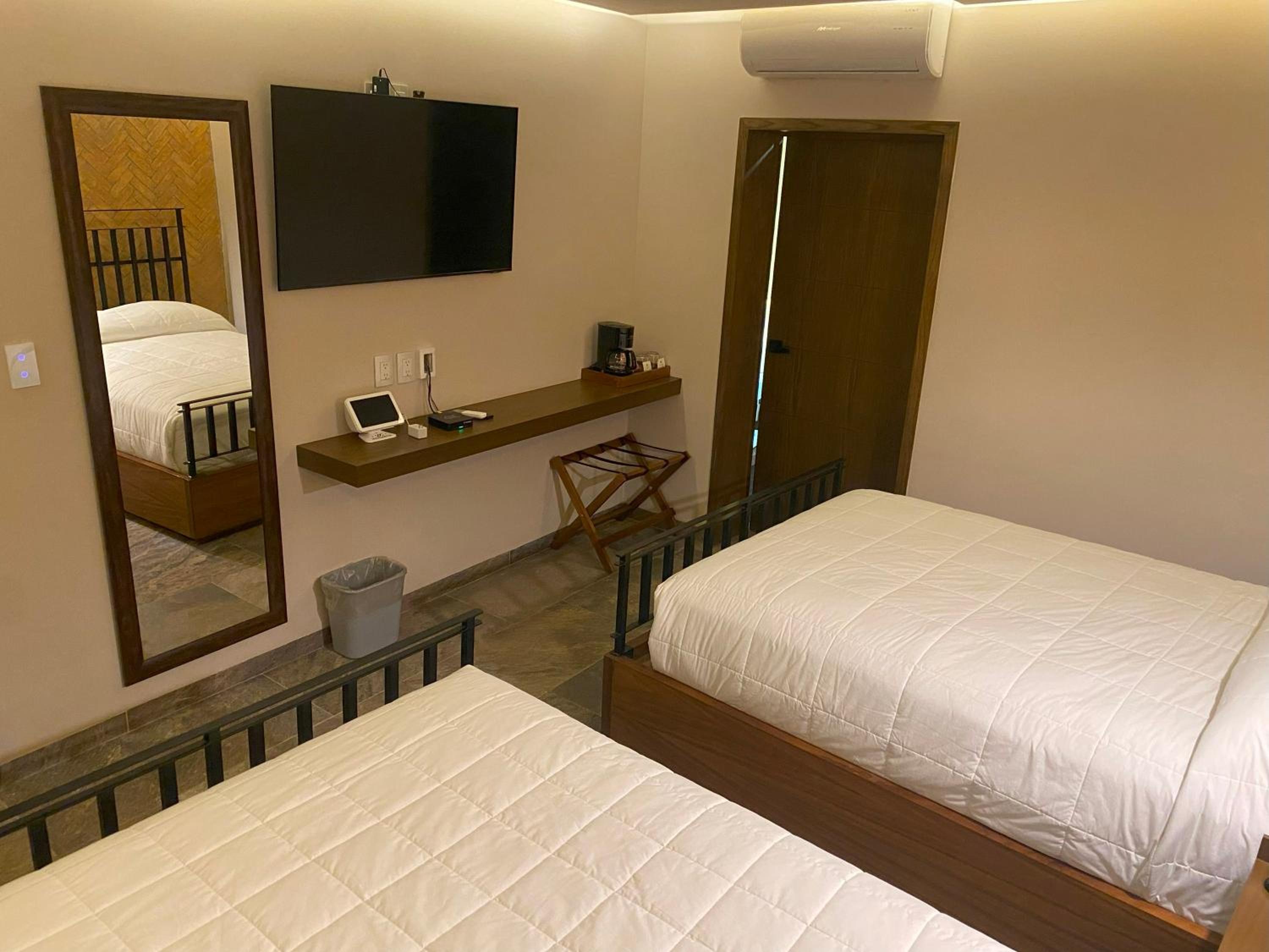 Double Room - Photo 3