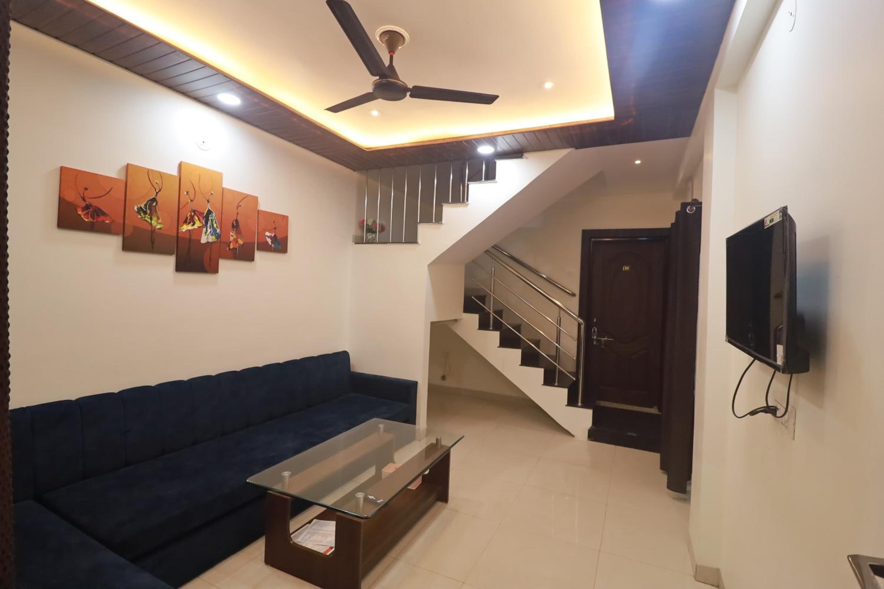 Three-Bedroom Villa photo 1