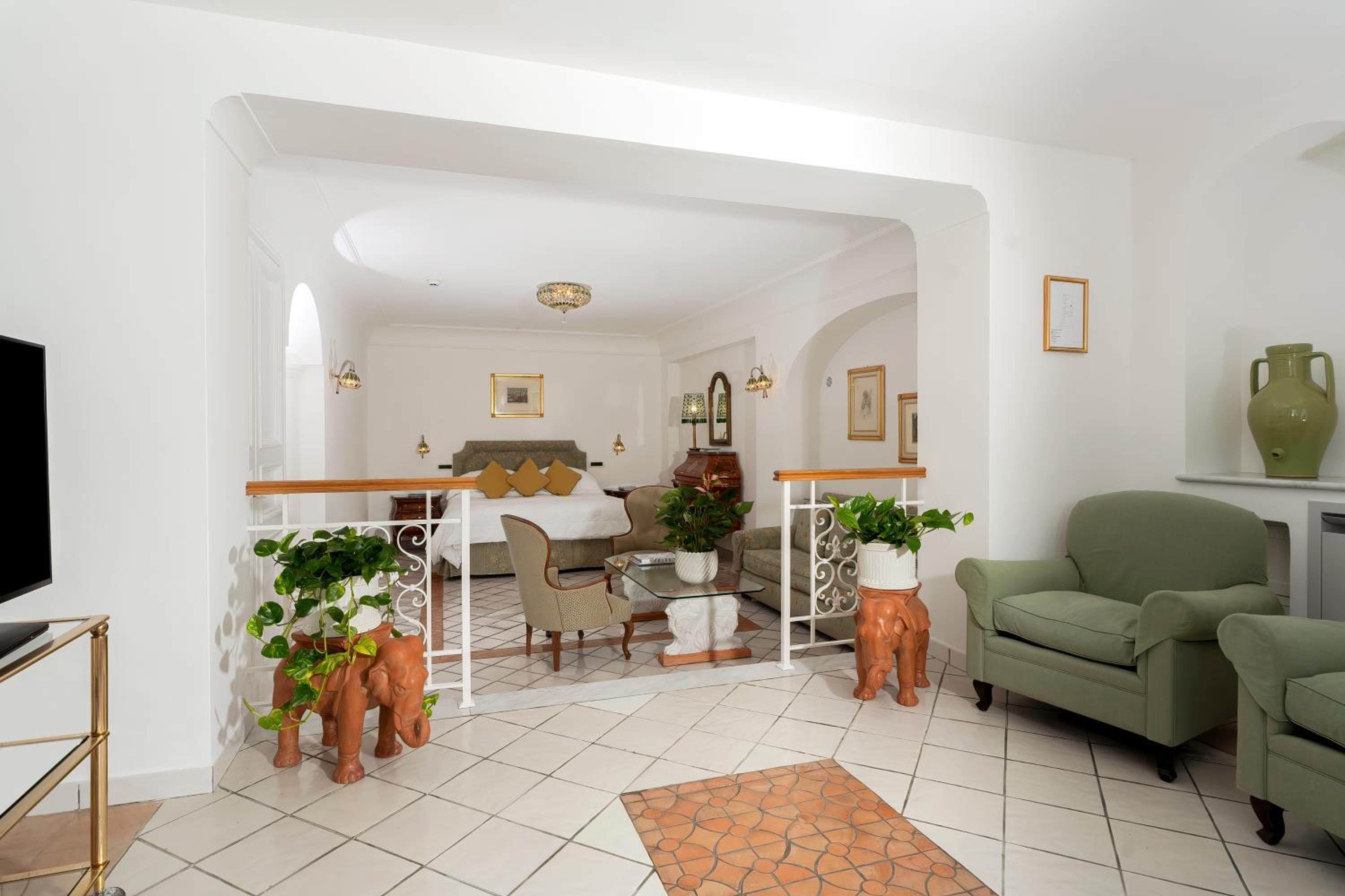Junior Suite with Terrace and Sea View