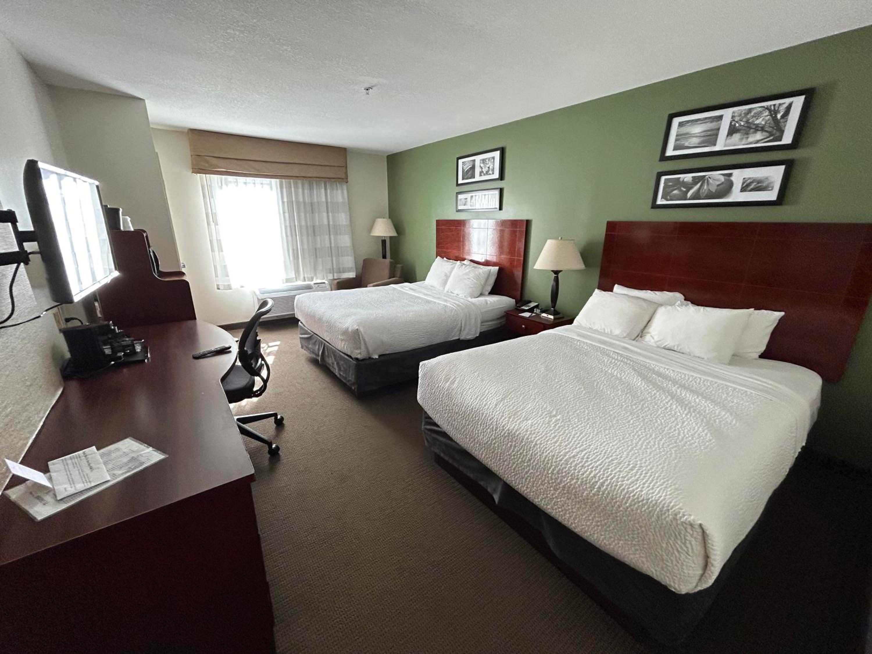 Queen Room with Two Queen Beds - Disability Access/Non-Smoking - Photo 2