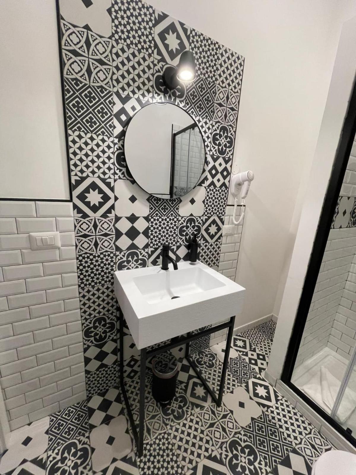 Family Room with Private Bathroom photo 3