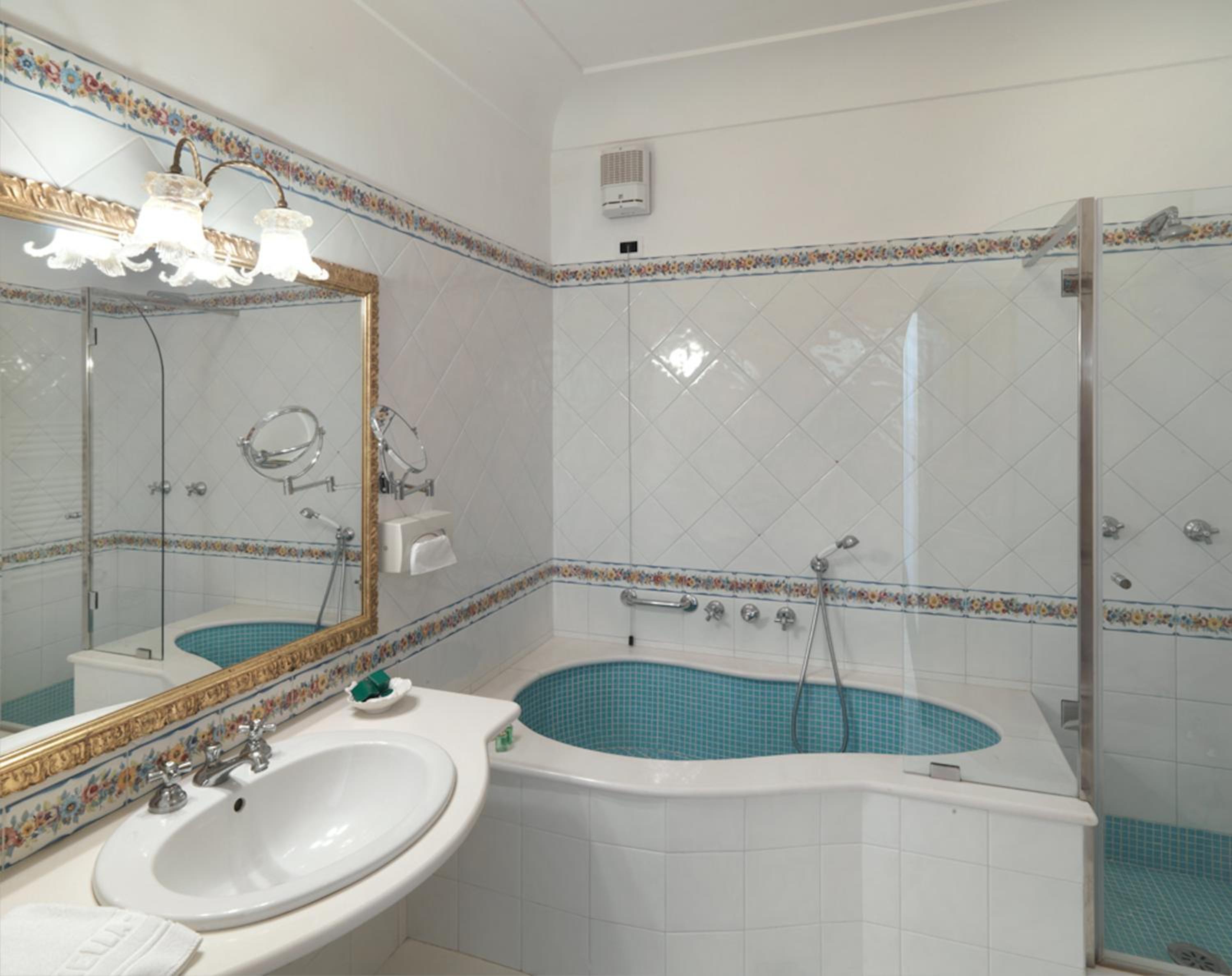 Junior Suite with Terrace and Sea View photo 2