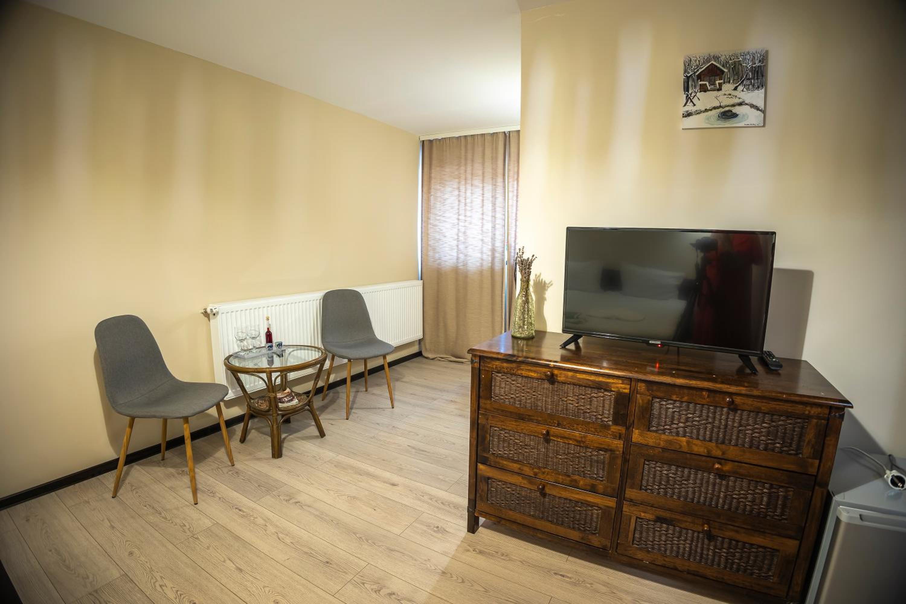 Double Room with Garden View - Photo 2