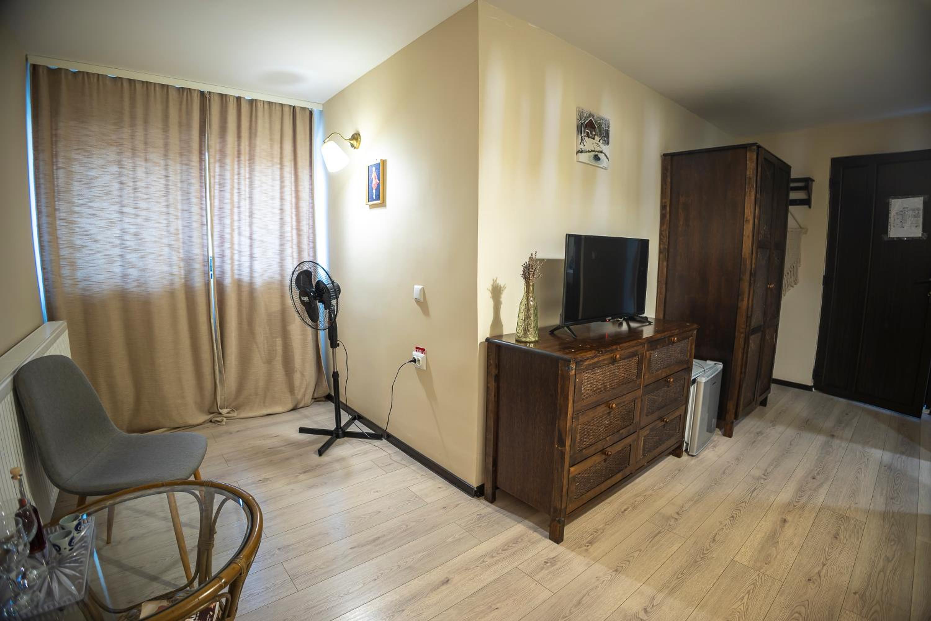 Double Room with Garden View - Photo 13