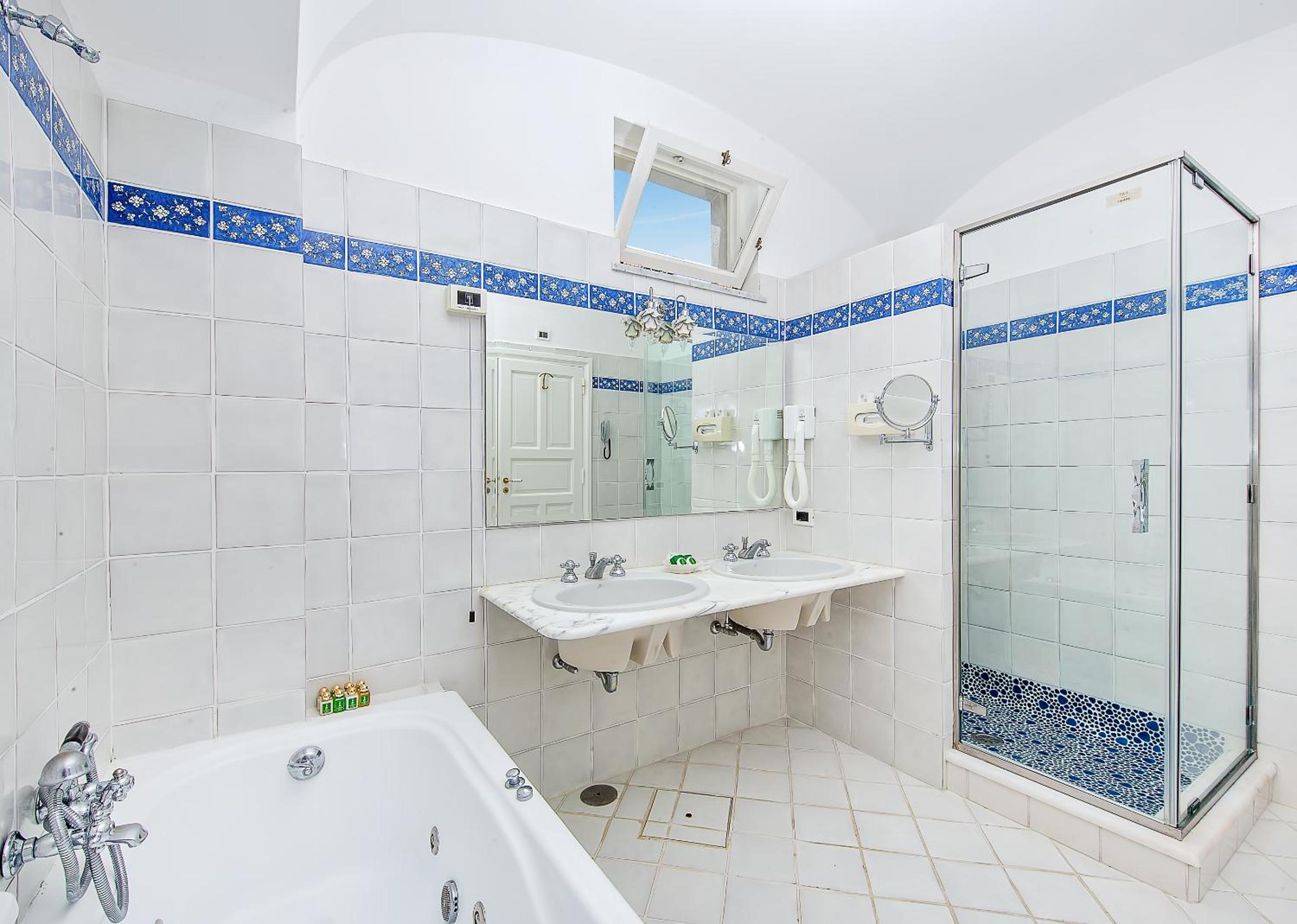 Junior Suite with Terrace photo 2